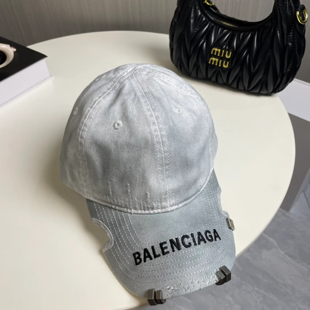 Головные Уборы Balenciaga 10776510