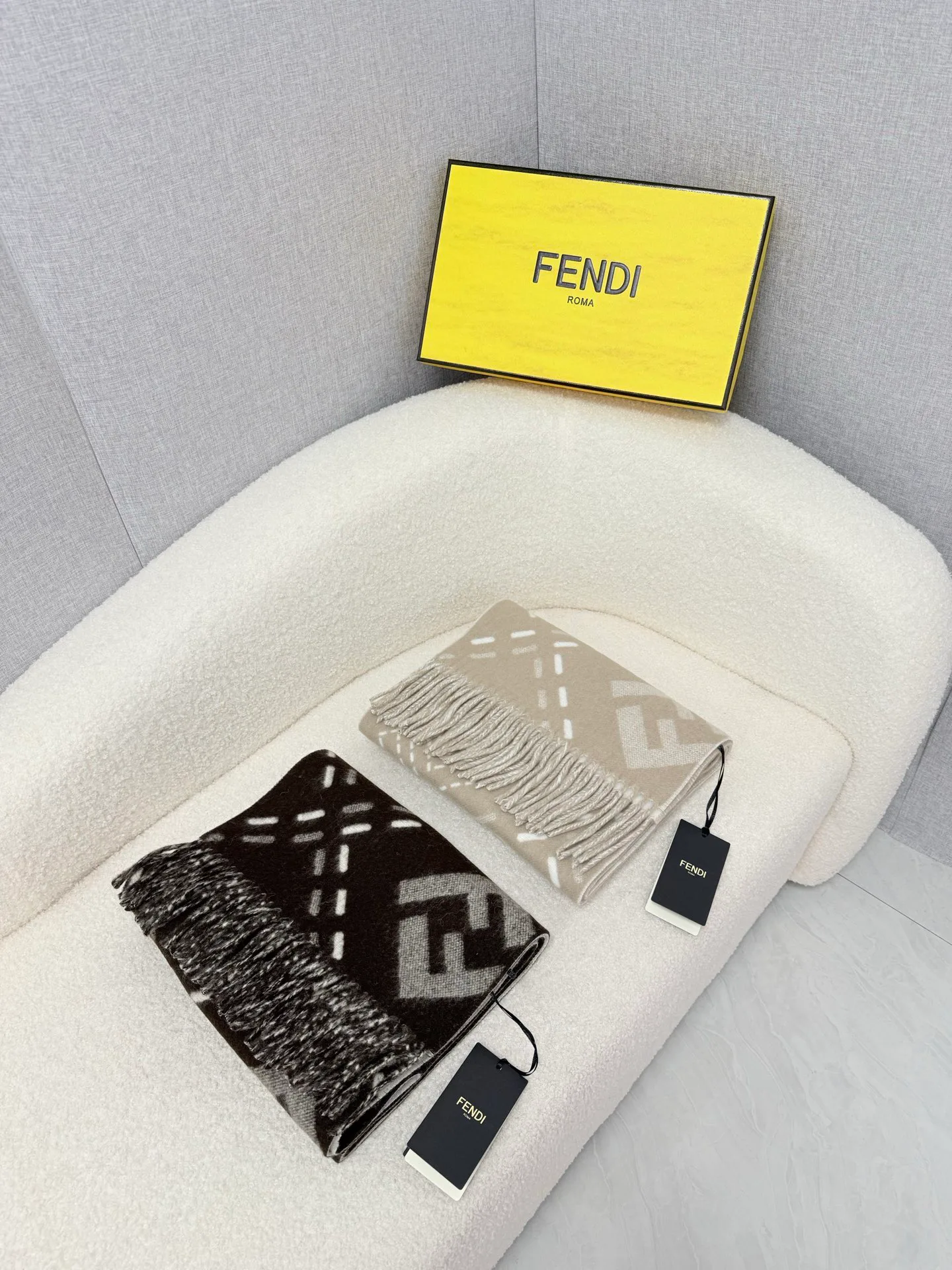 Шарфы Fendi 18003368