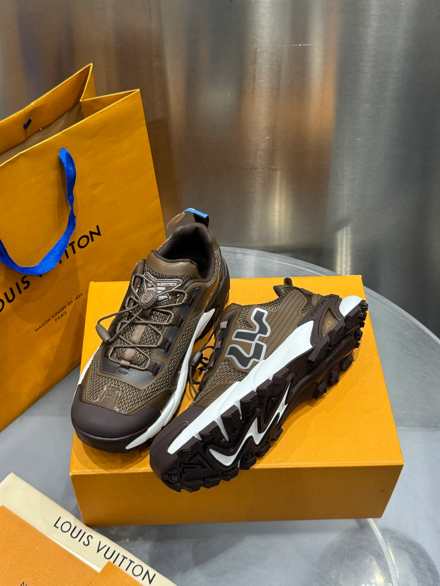Кроссовки Мужские Louis Vuitton 11751545