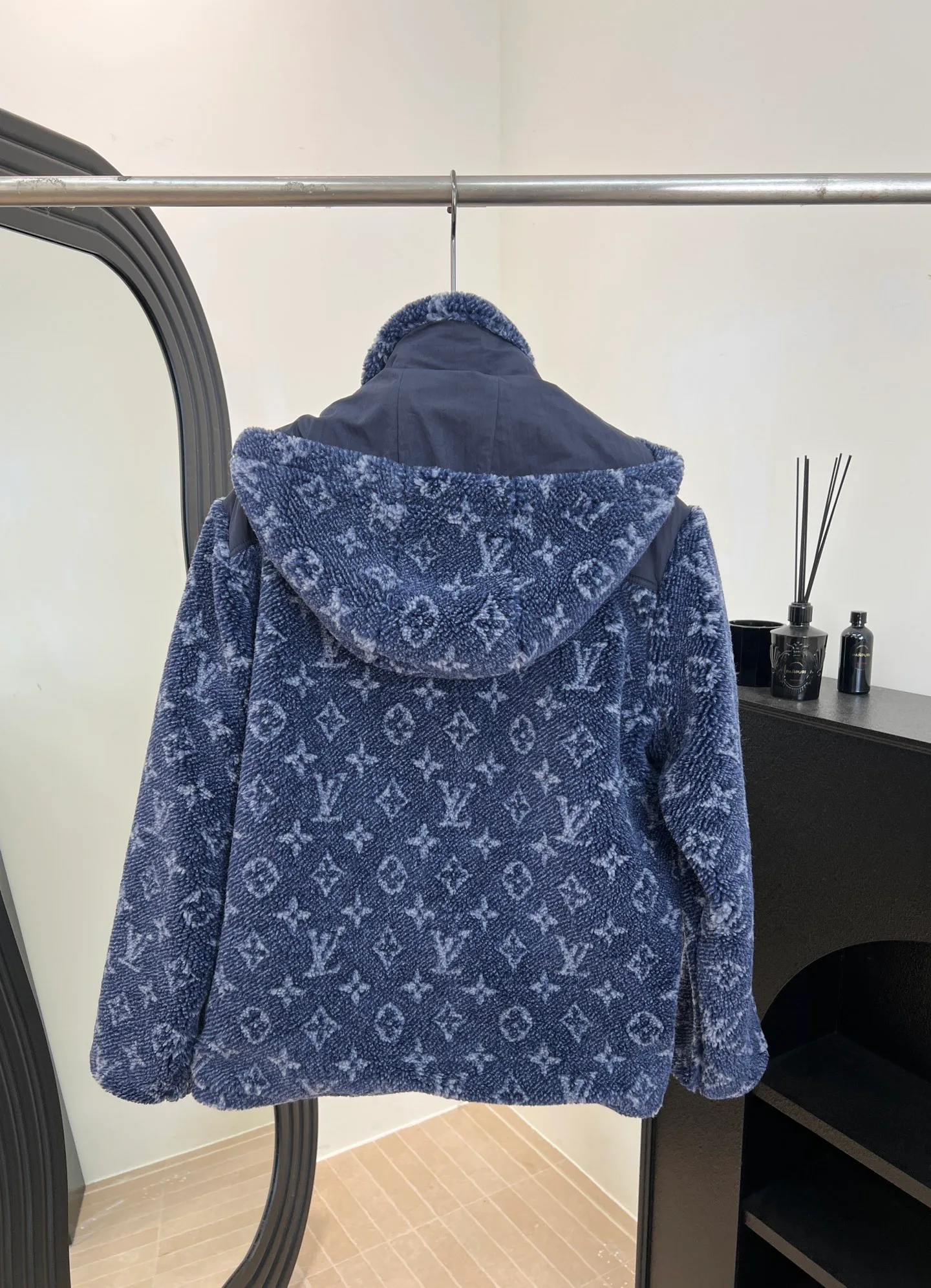 Куртки И Пуховики Женские Louis Vuitton 852479