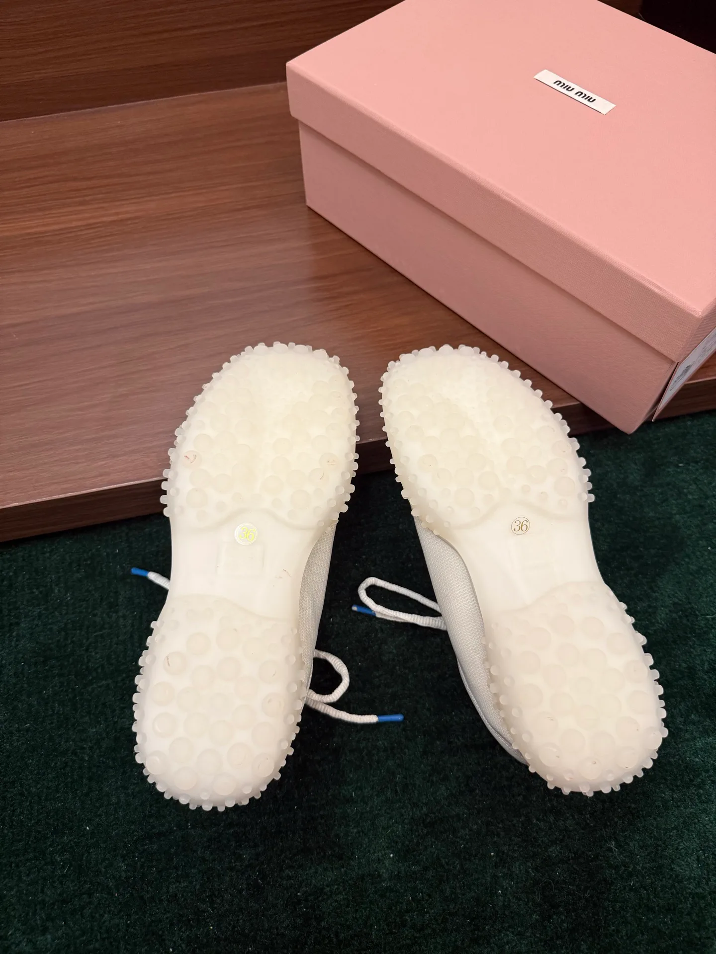 Кроссовки Женские Miu Miu 18042052