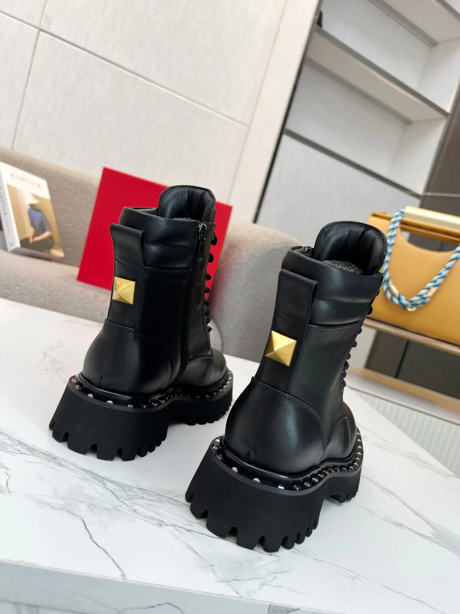 Ботинки Женские Valentino 18702835