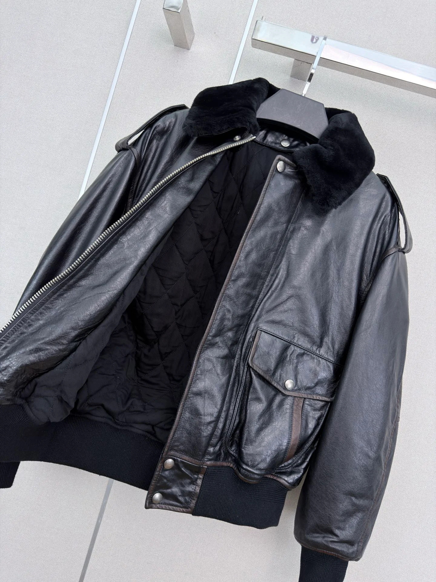 Кожаные Куртки И Дублёнки Женские Saint Laurent 18056781