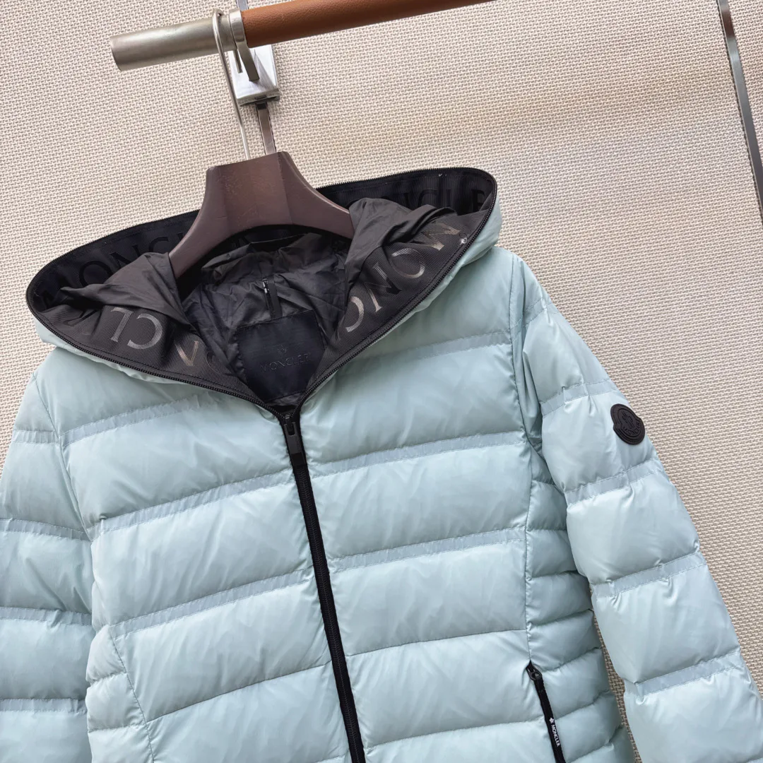 Куртки И Пуховики Женские Moncler 18650357