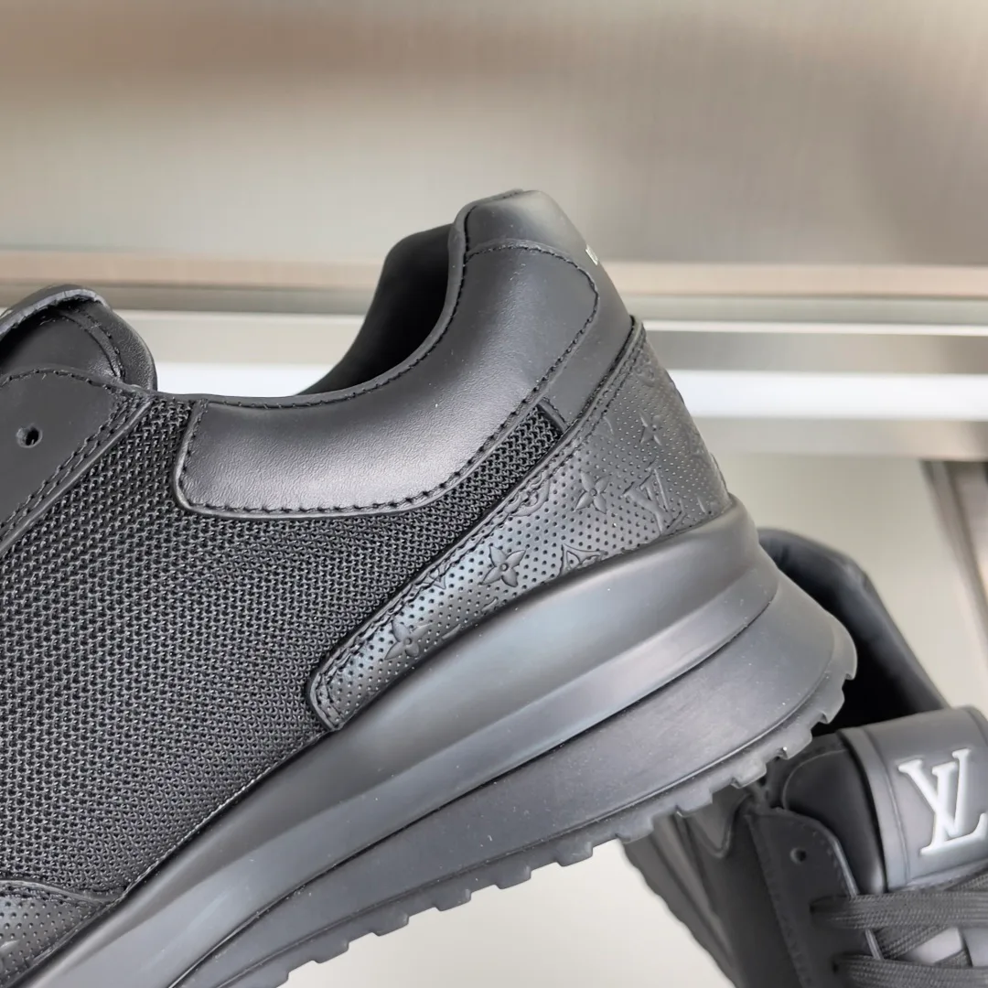 Кроссовки Мужские Louis Vuitton 931036