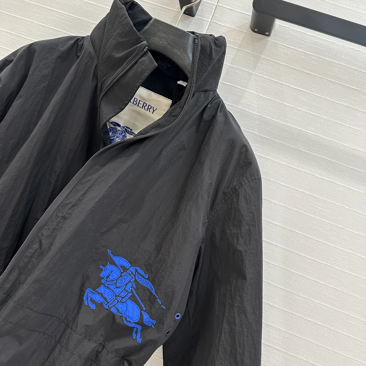 Куртки И Пуховики Женские Burberry 18832