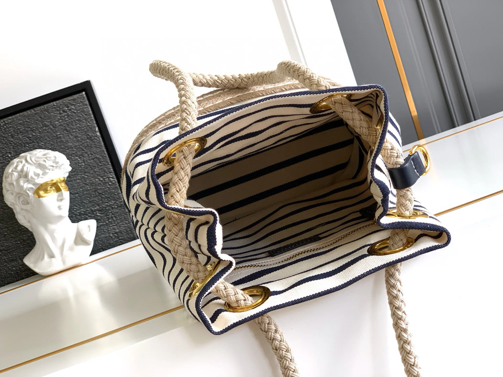 Сумки На Ремне Женские Prada 188929