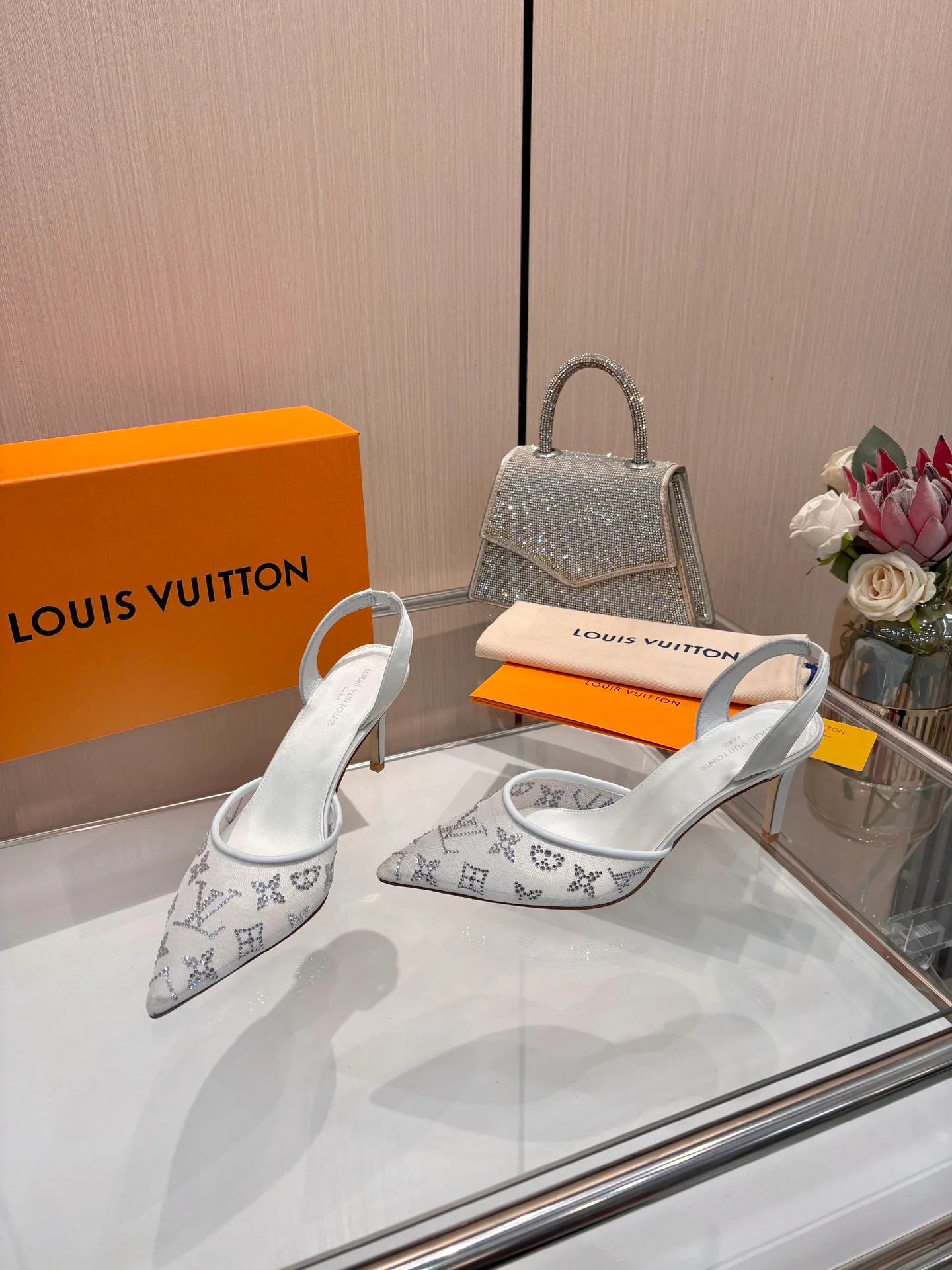 Босоножки Женские Louis Vuitton 18740735