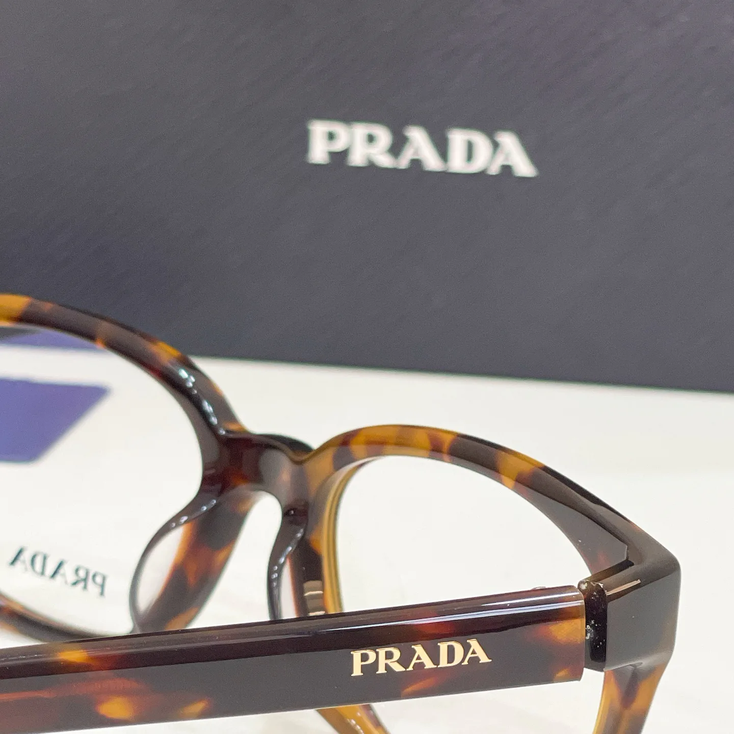 Очки Prada 13576988