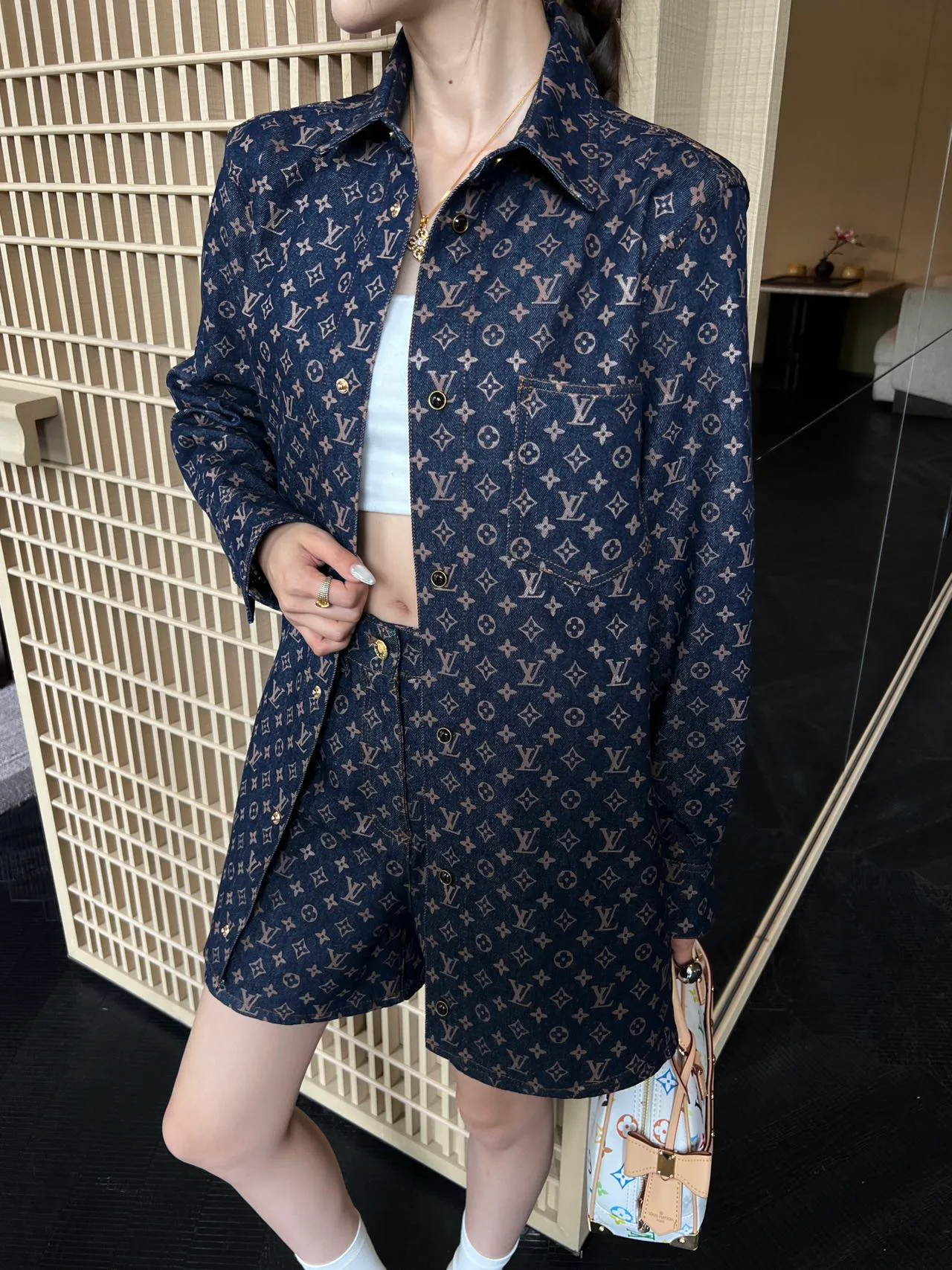 Шорты Женские Louis Vuitton 11775591