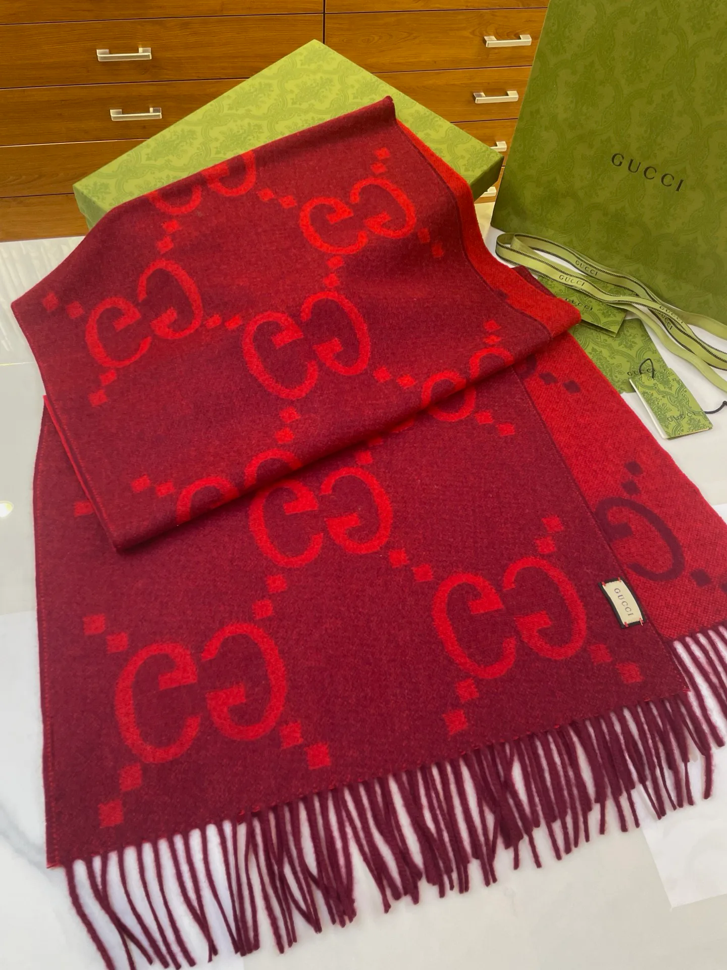 Шарфы Gucci 703033