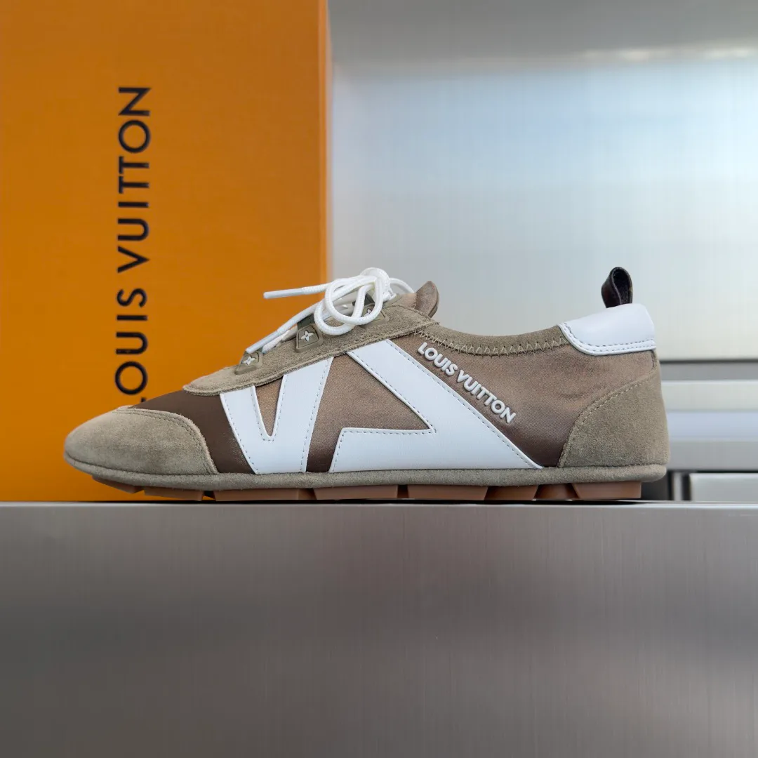 Кроссовки Женские Louis Vuitton 11235161