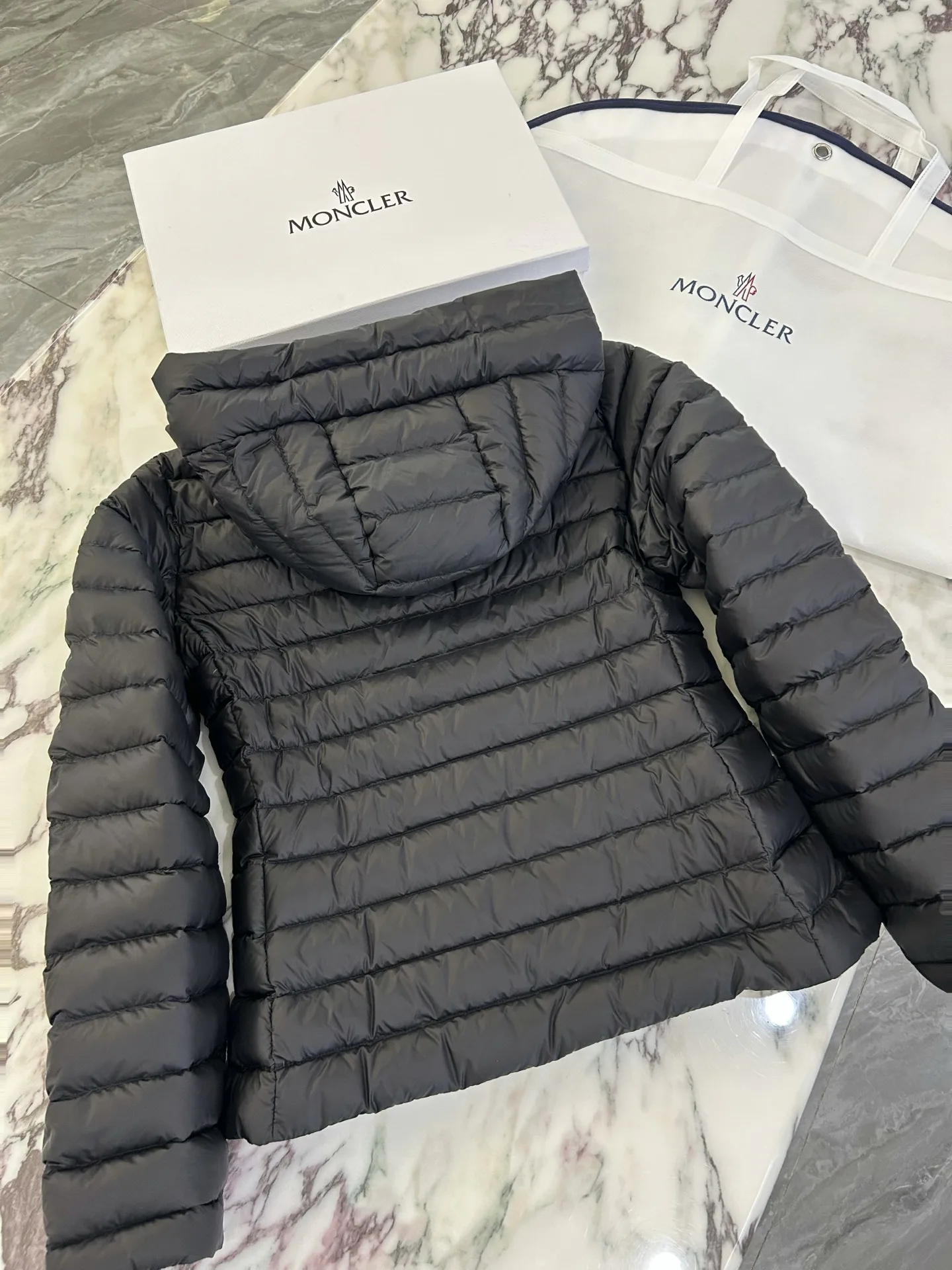 Куртки И Пуховики Мужские Moncler 18231512