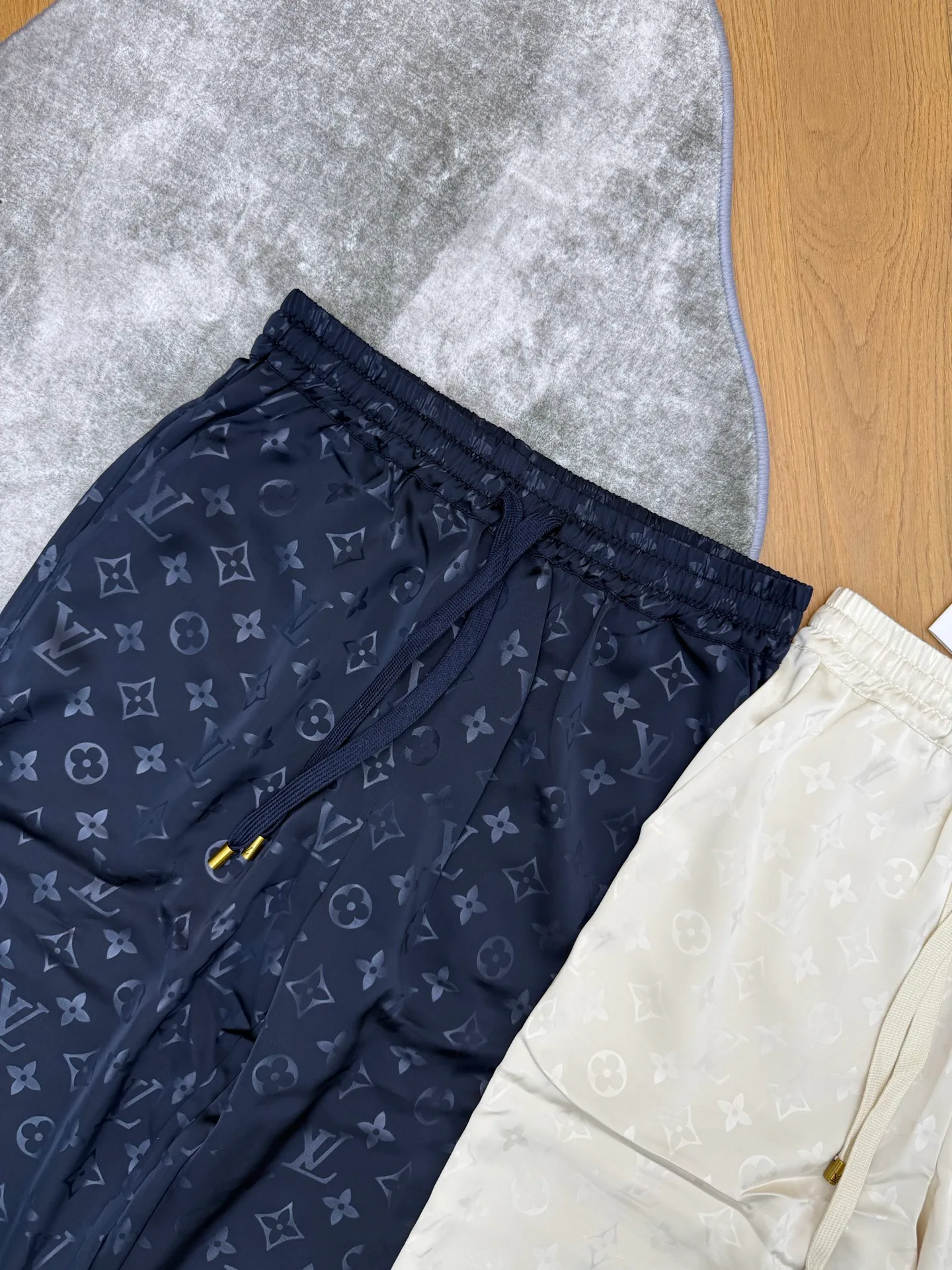 Брюки Женские Louis Vuitton 11417124