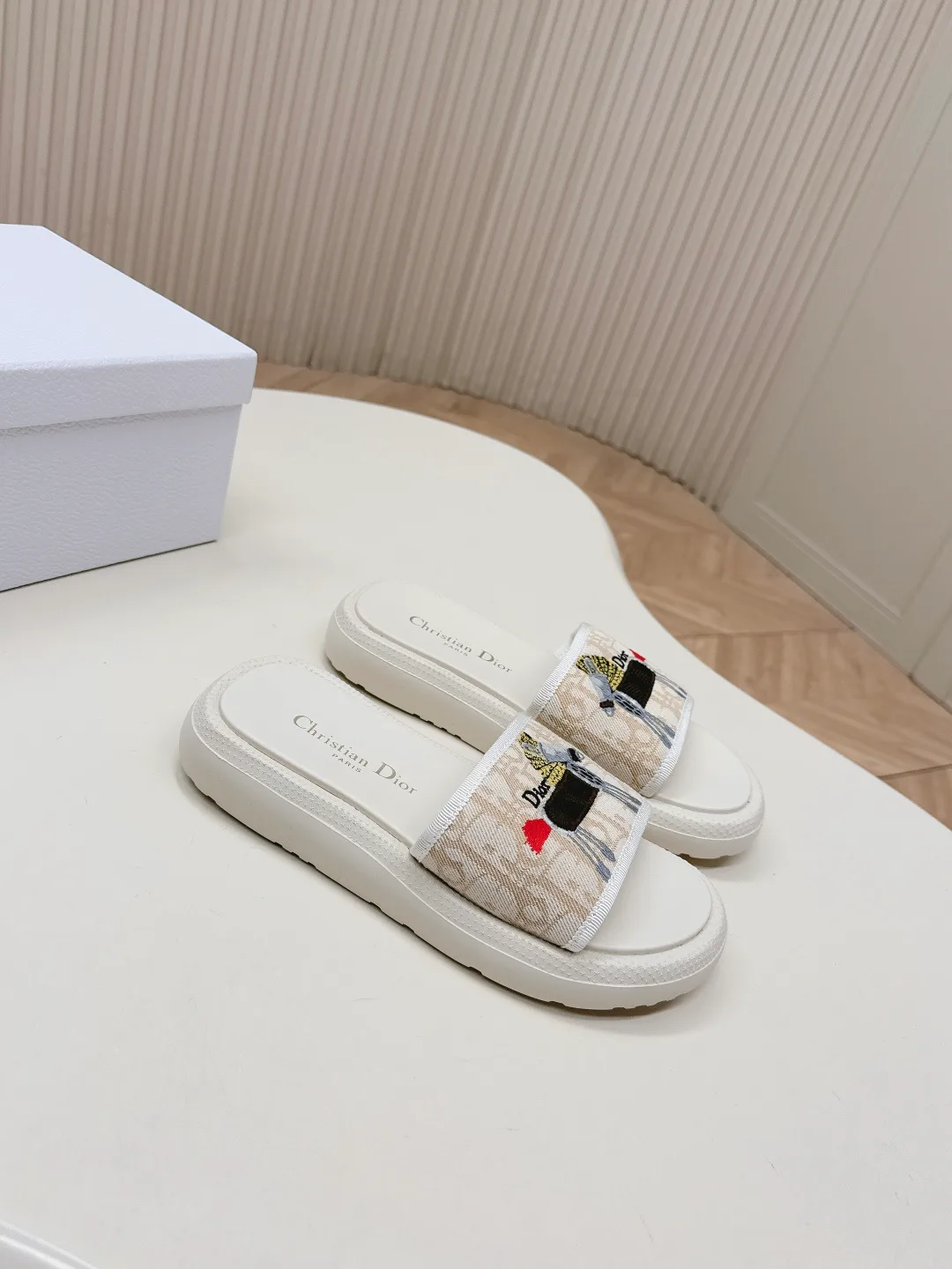 Шлепанцы Женские Christian Dior 11396564