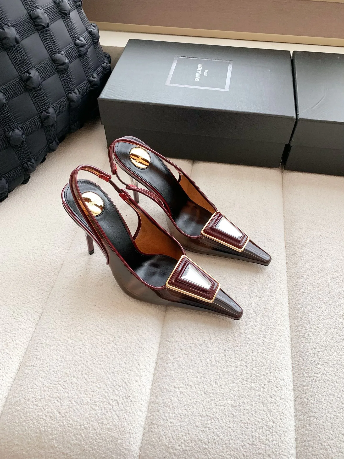 Босоножки Женские Saint Laurent 17371730