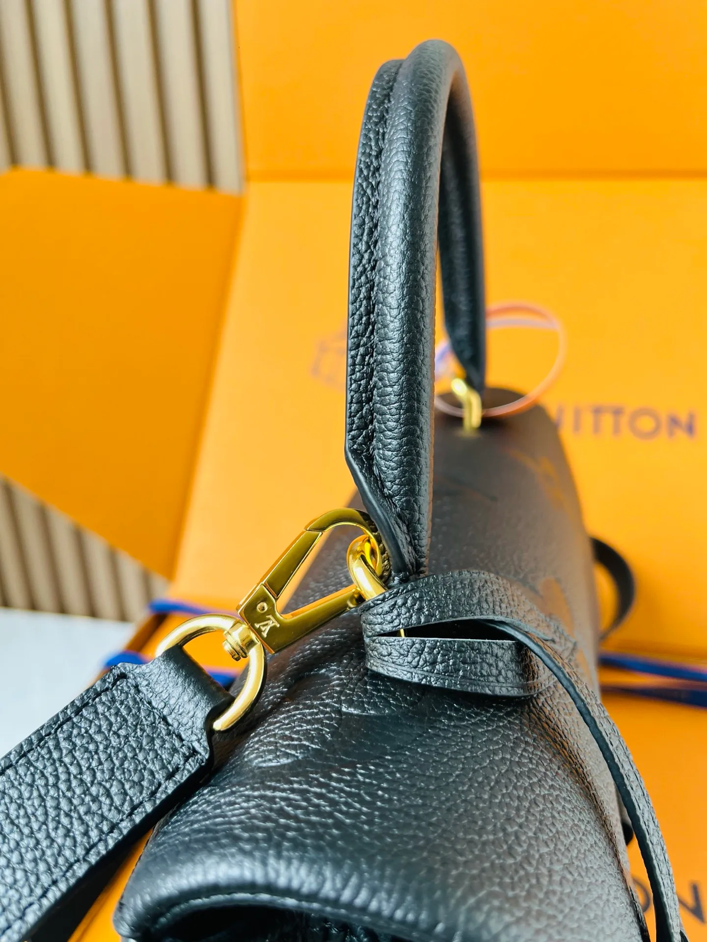 Классические Сумки Женские Louis Vuitton 12860027