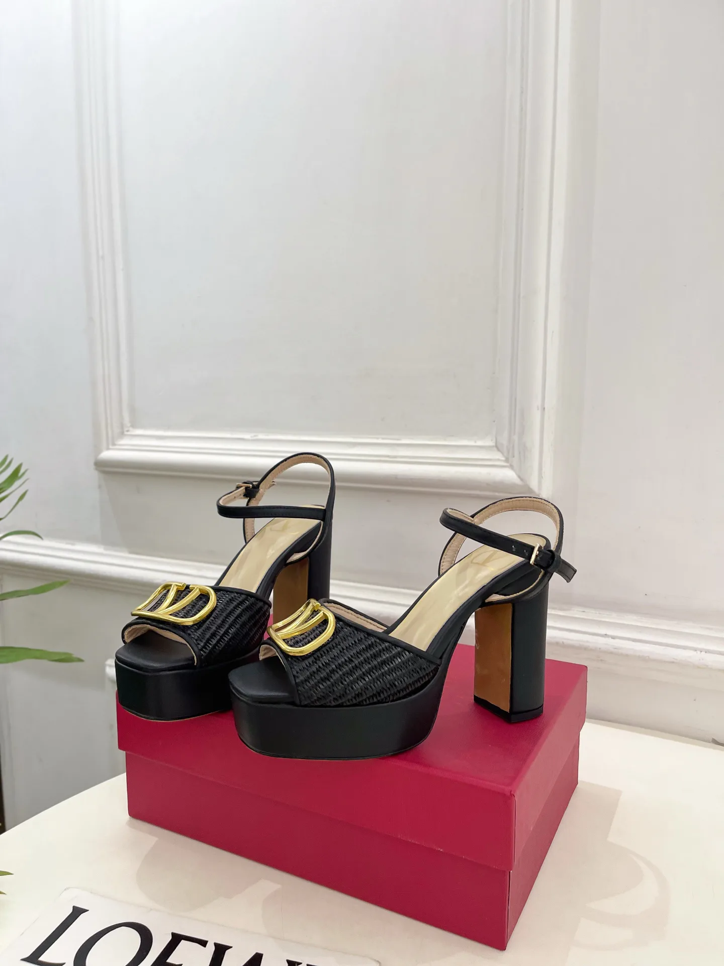 Босоножки Женские Valentino 13085021