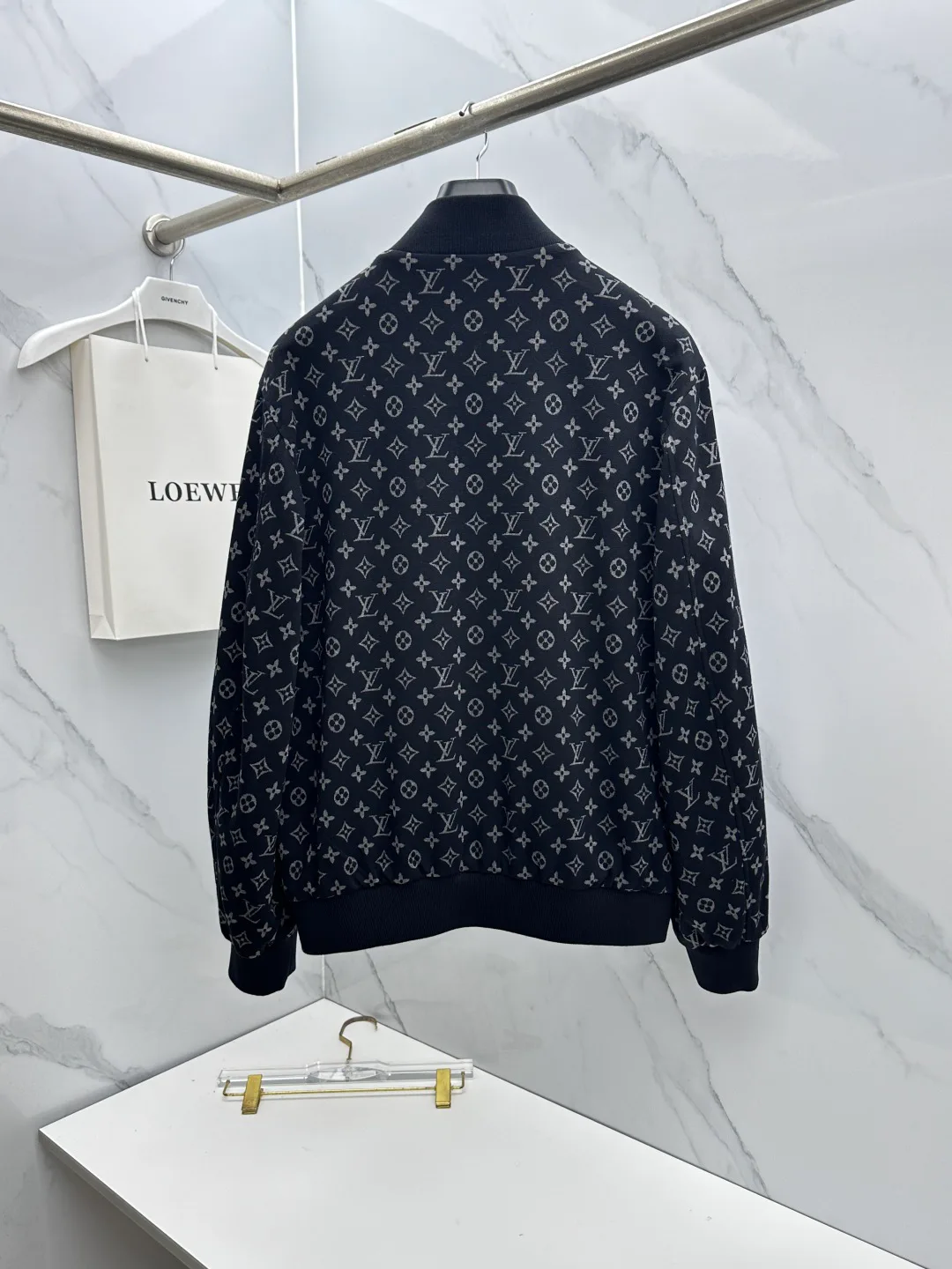 Куртки И Пуховики Мужские Louis Vuitton 18246851