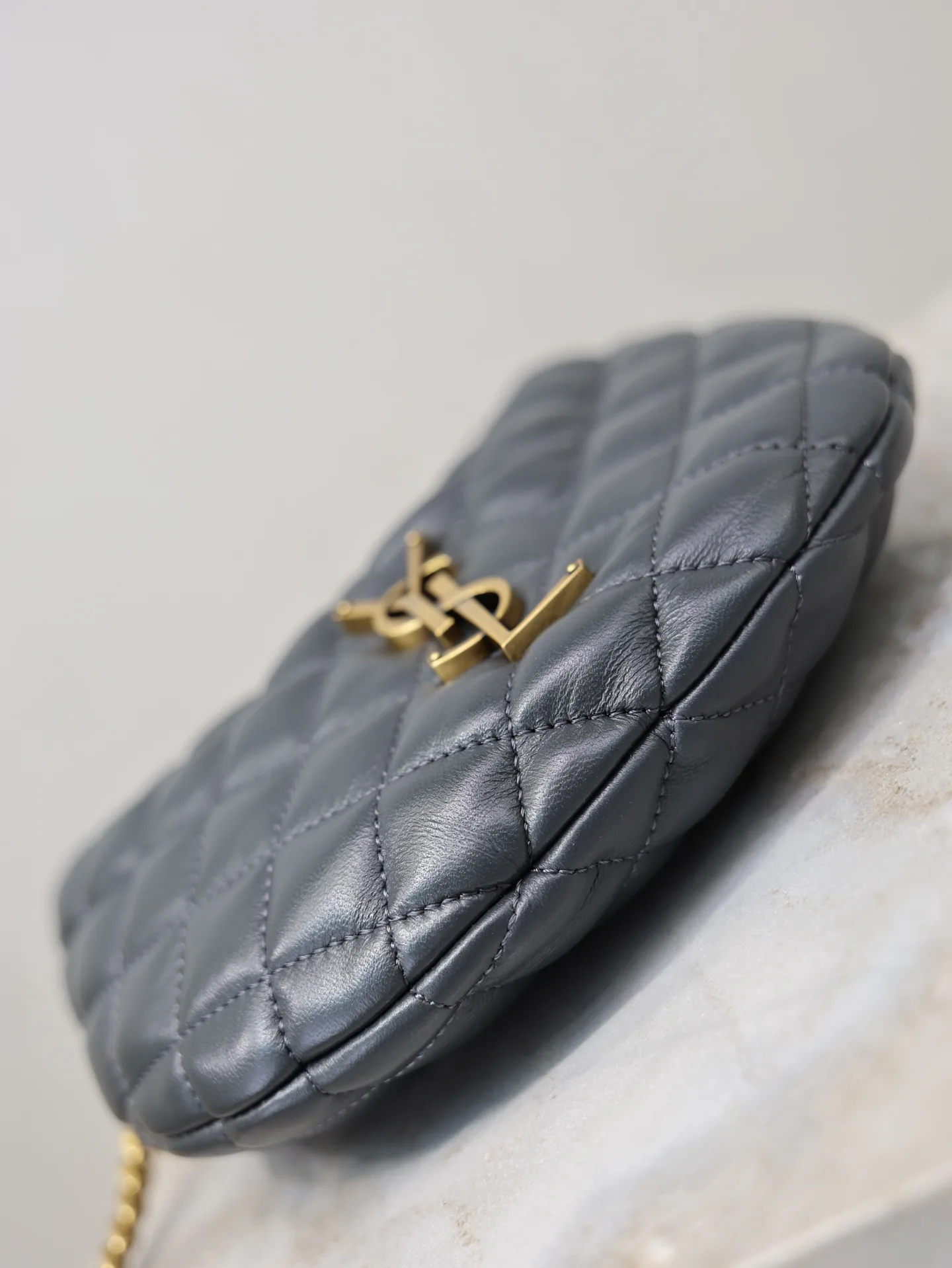 Сумки На Ремне Женские Saint Laurent 11504337