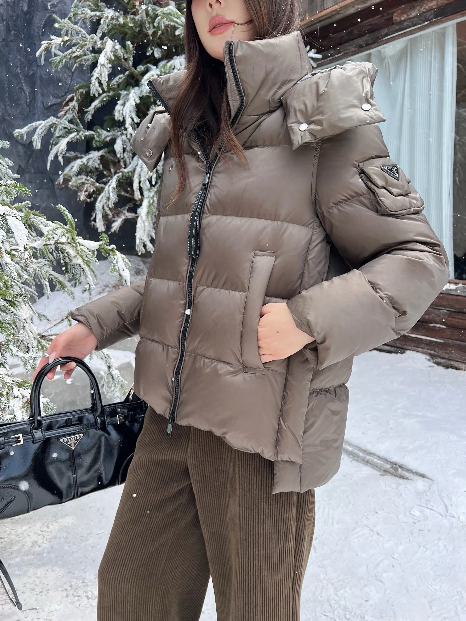 Куртки И Пуховики Женские Prada 18334586