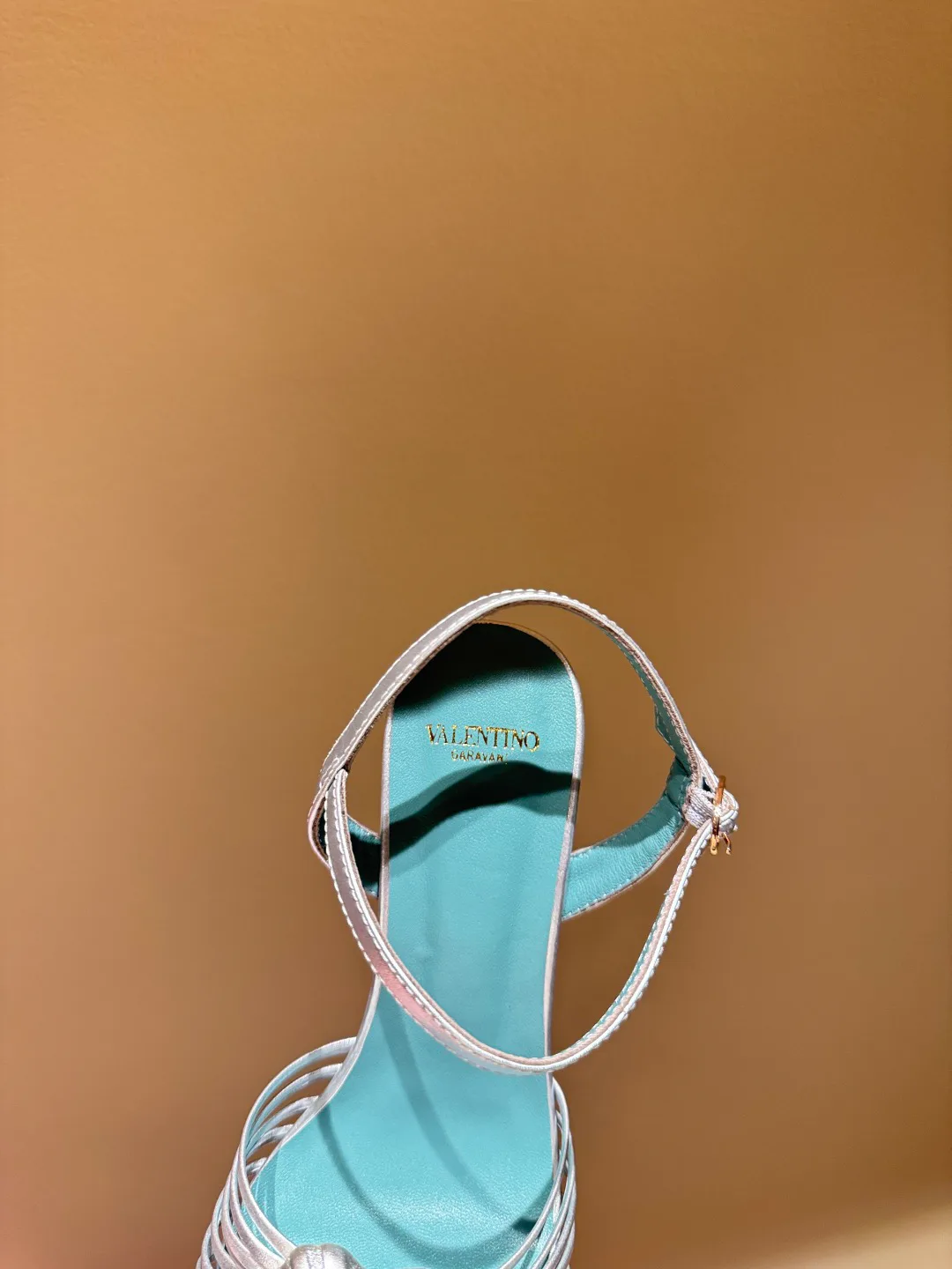 Босоножки Женские Valentino 17968672