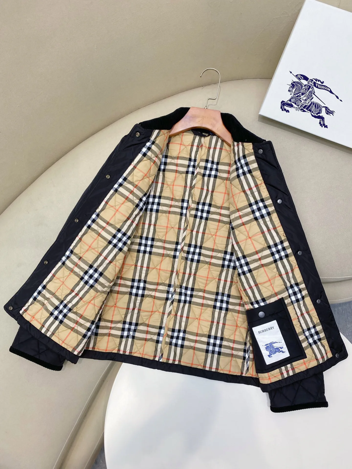 Куртки И Пуховики Женские Burberry 18140707