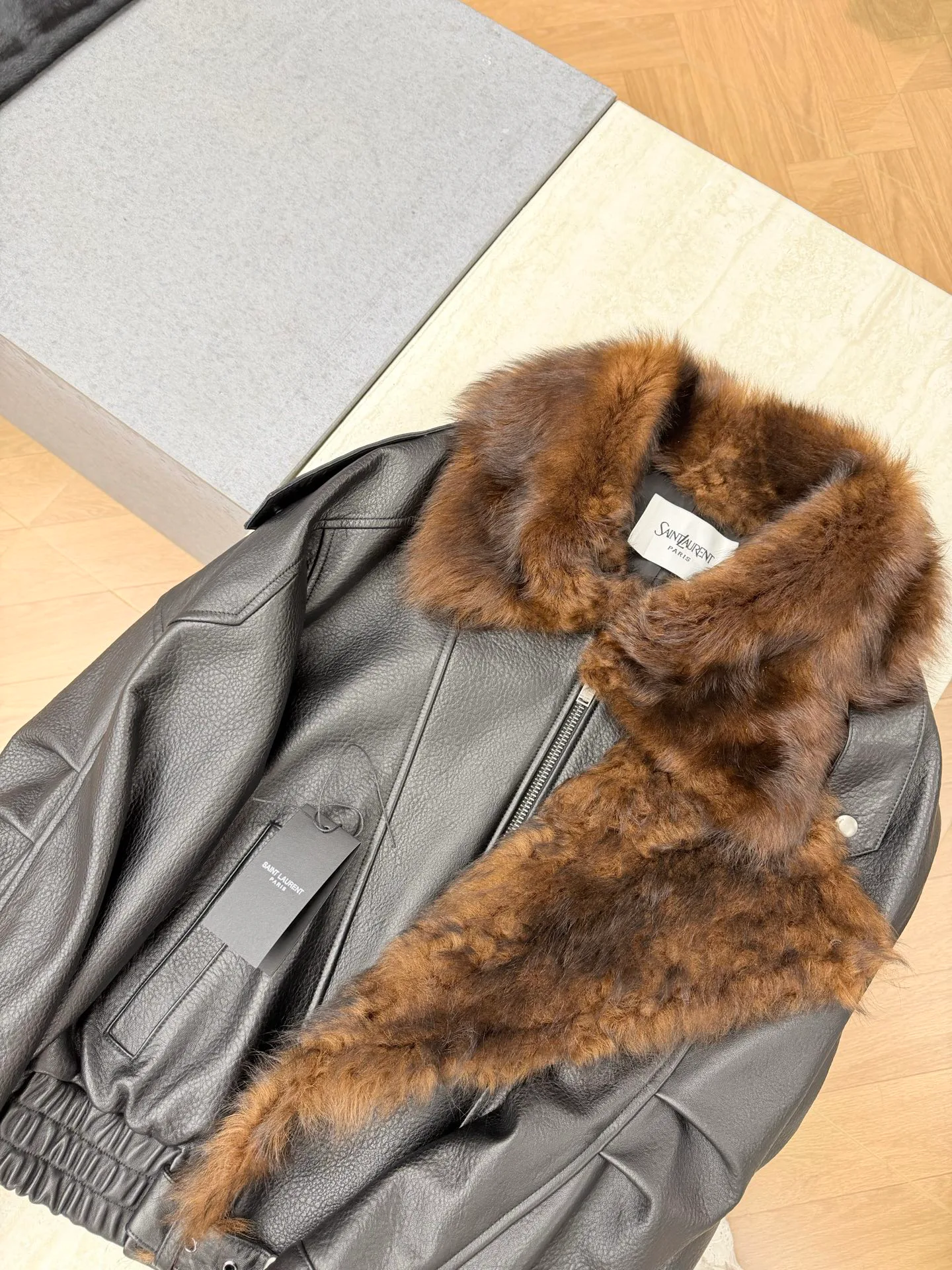 Кожаные Куртки И Дублёнки Женские Saint Laurent 18743235