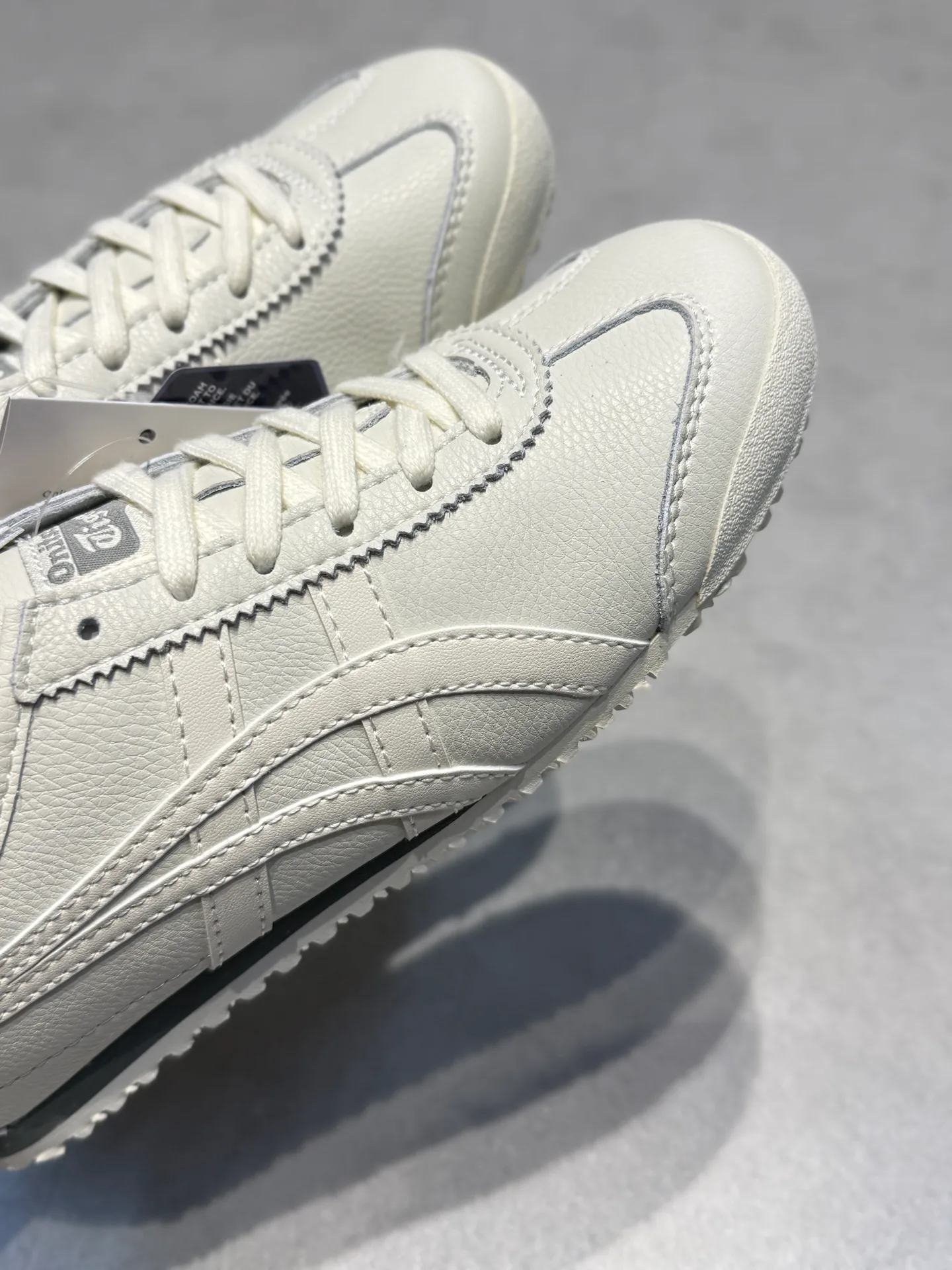 Кроссовки Женские Asics 18192627