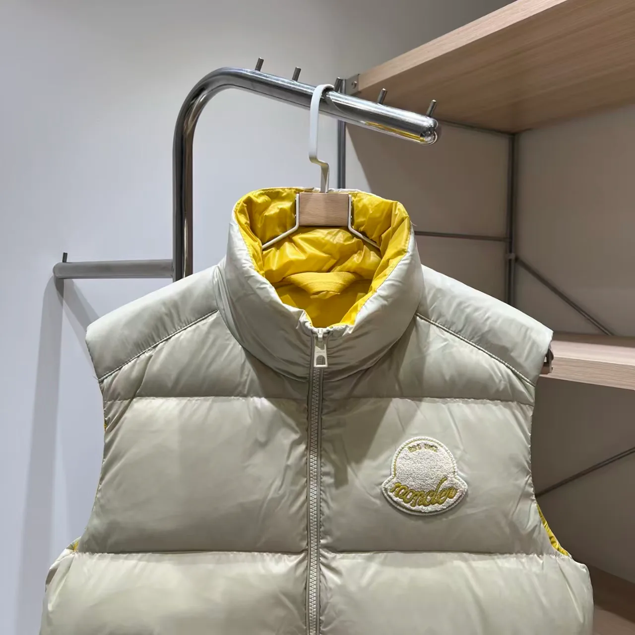Жилеты Женские Moncler 18131395