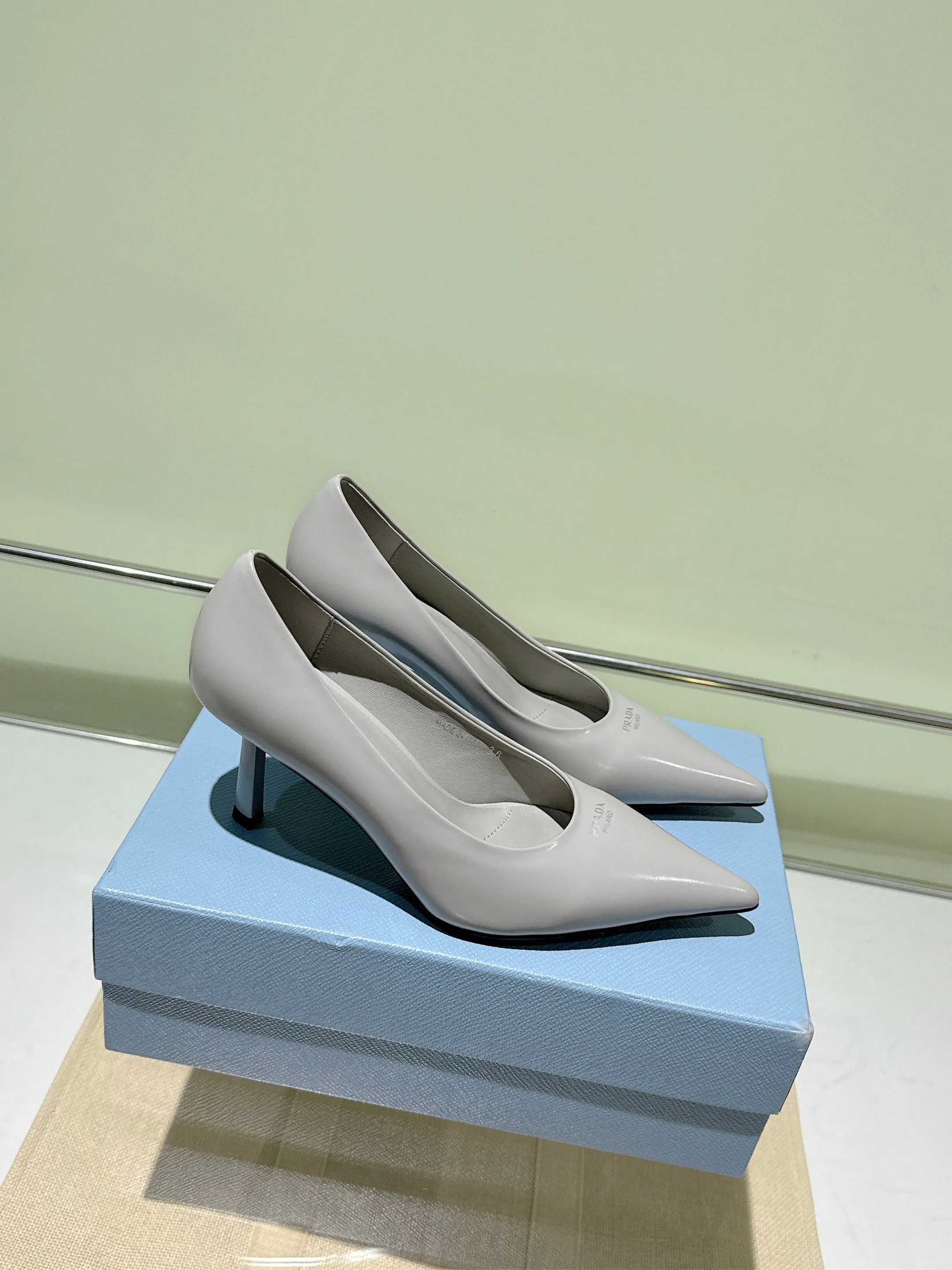 Туфли Женские Prada 18083948