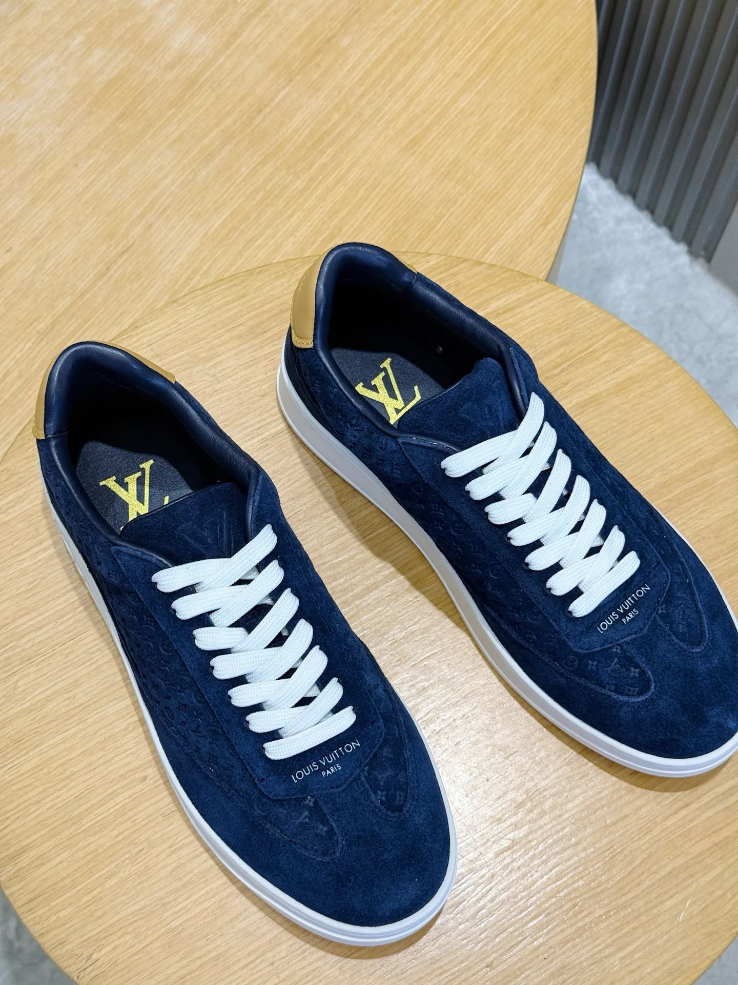Кроссовки Мужские Louis Vuitton 18876648