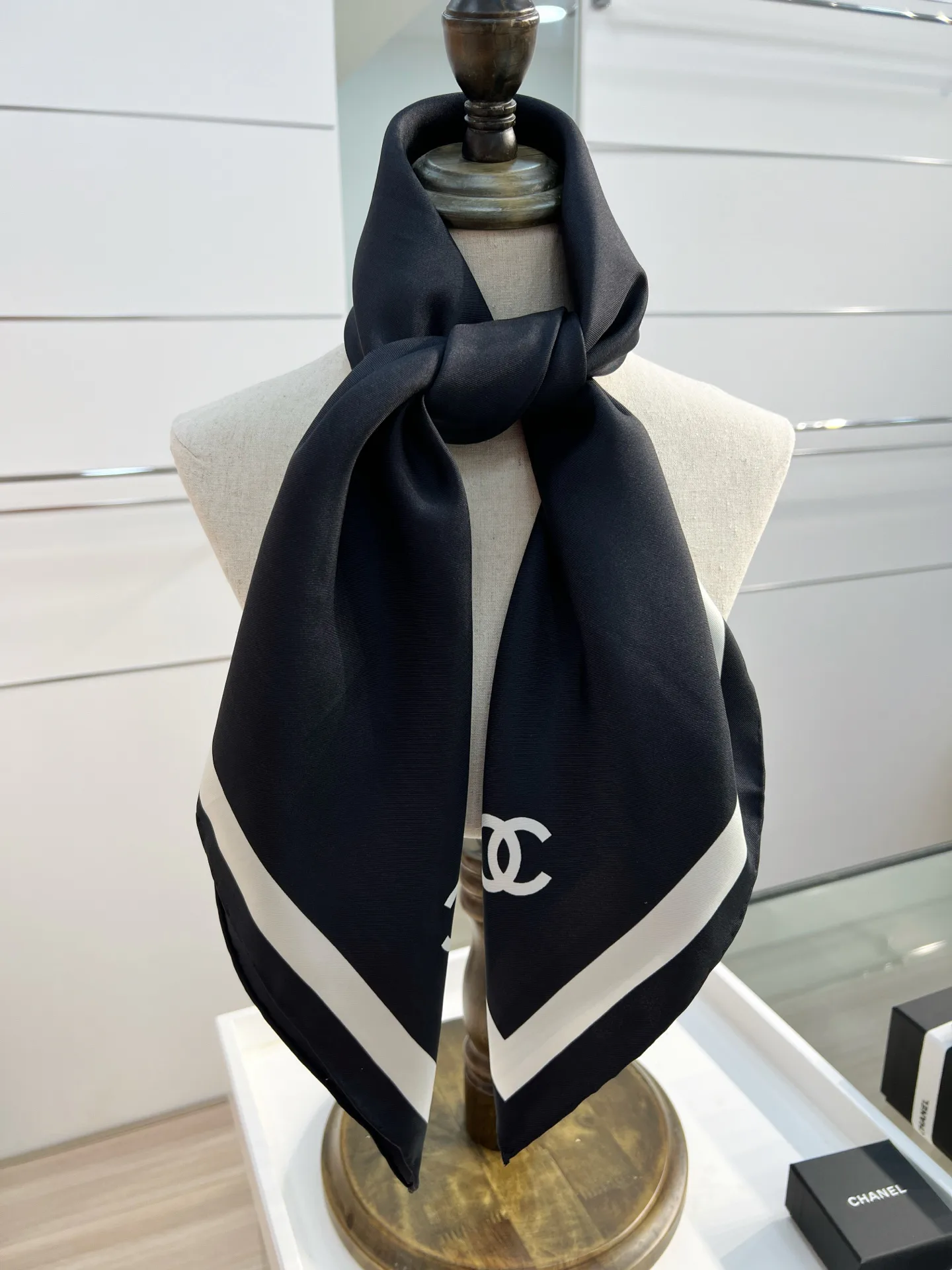 Шарфы Chanel 32053