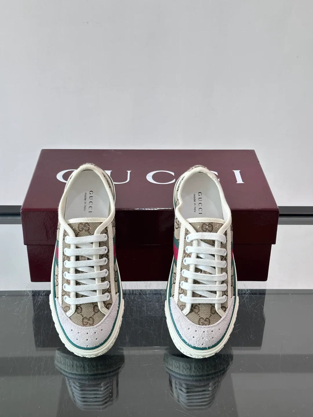 Кроссовки Женские Gucci 17941054