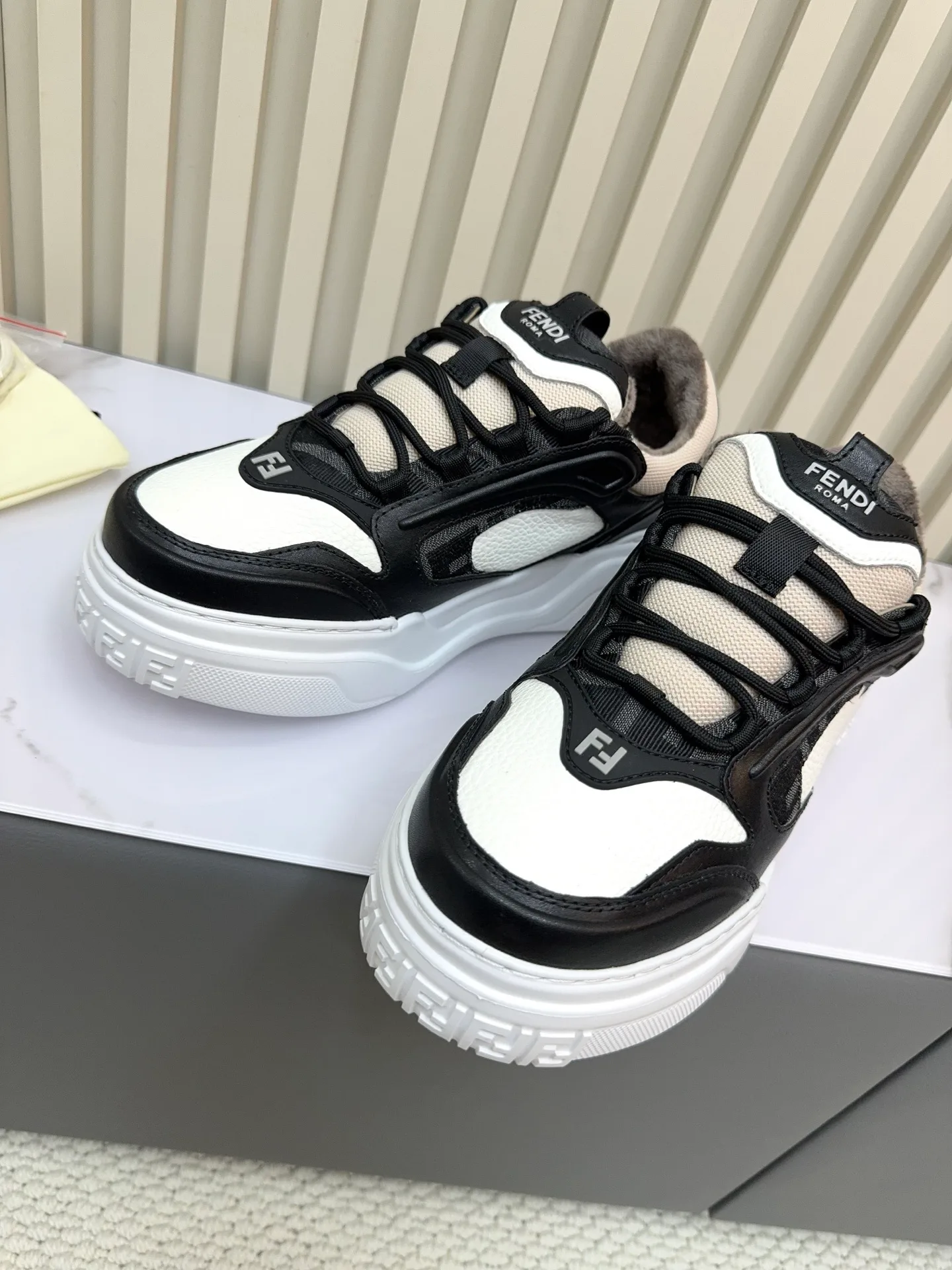 Кроссовки Мужские Fendi 354129