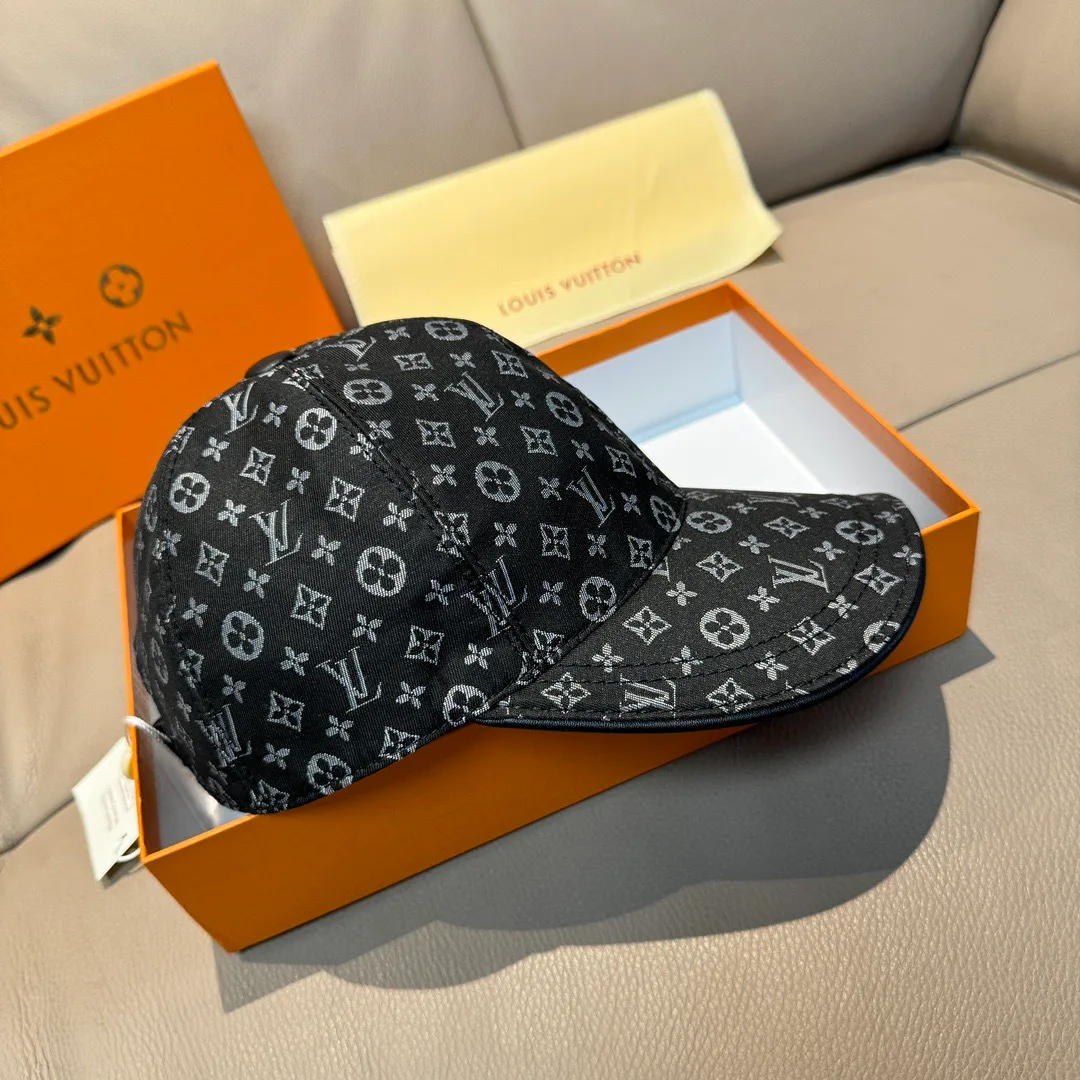 Головные Уборы Louis Vuitton 4550012