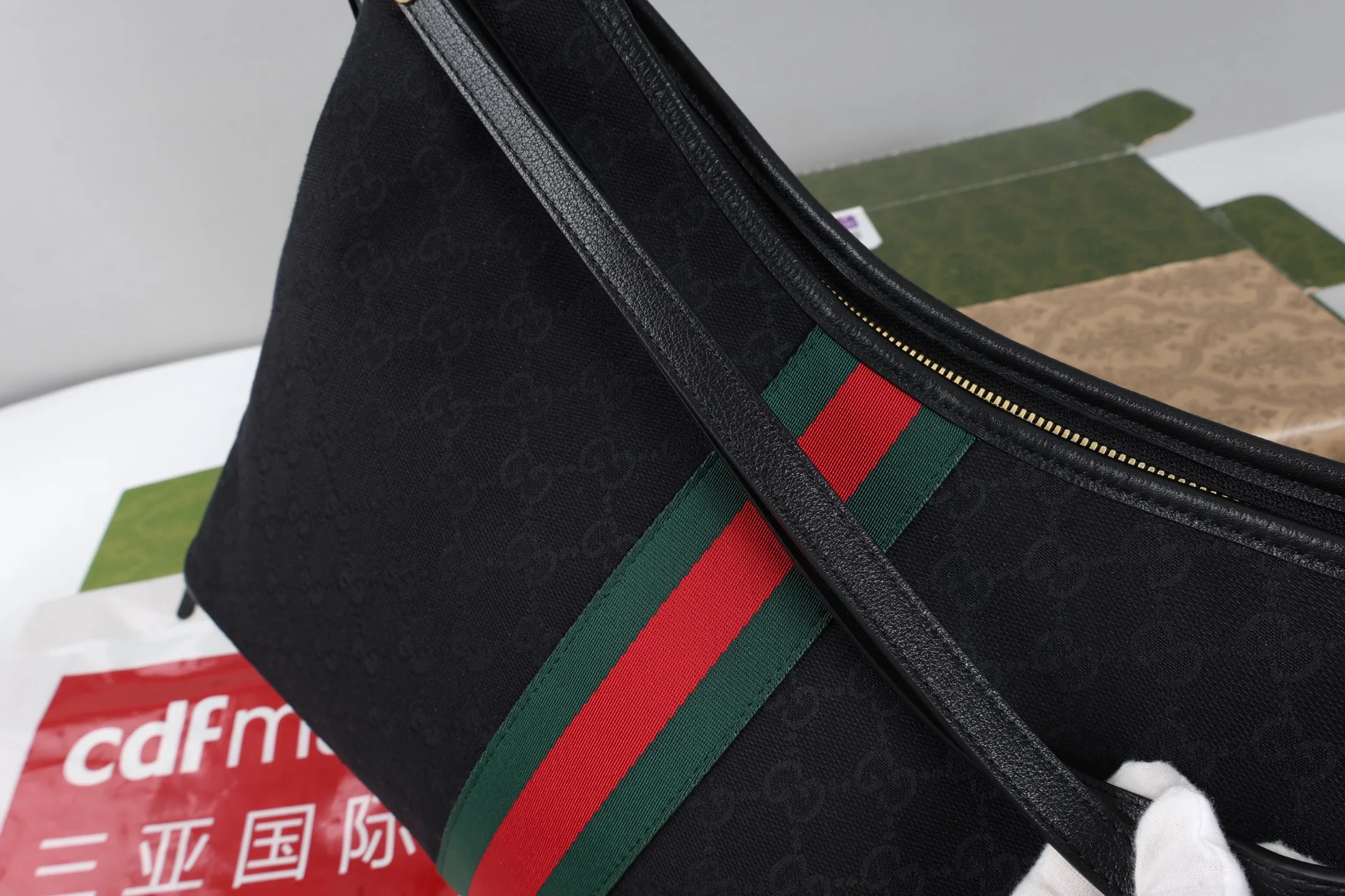 Классические Сумки Женские Gucci 18250602
