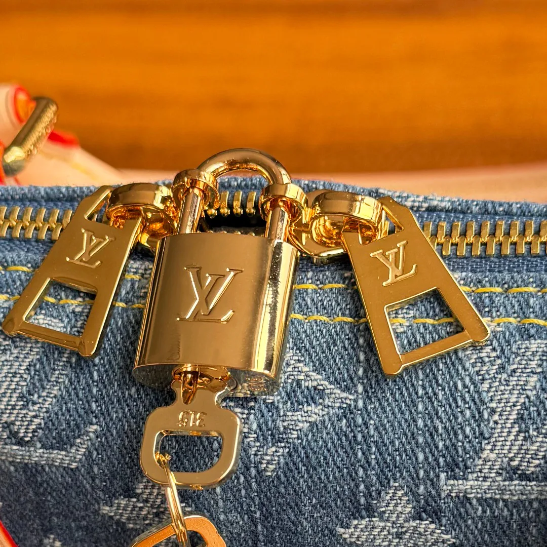 Сумки На Ремне Женские Louis Vuitton 13208812