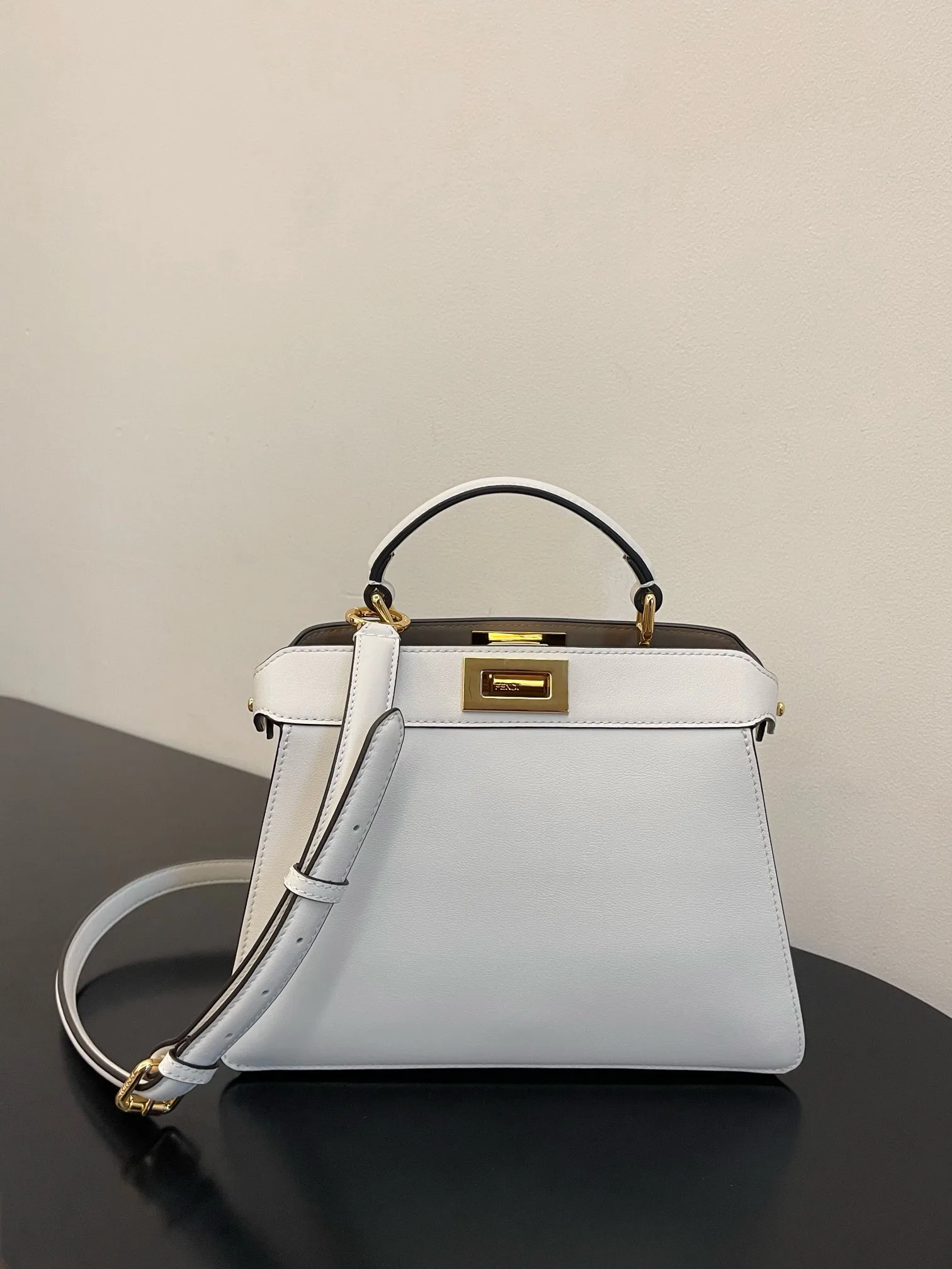 Классические Сумки Женские Fendi 13234501