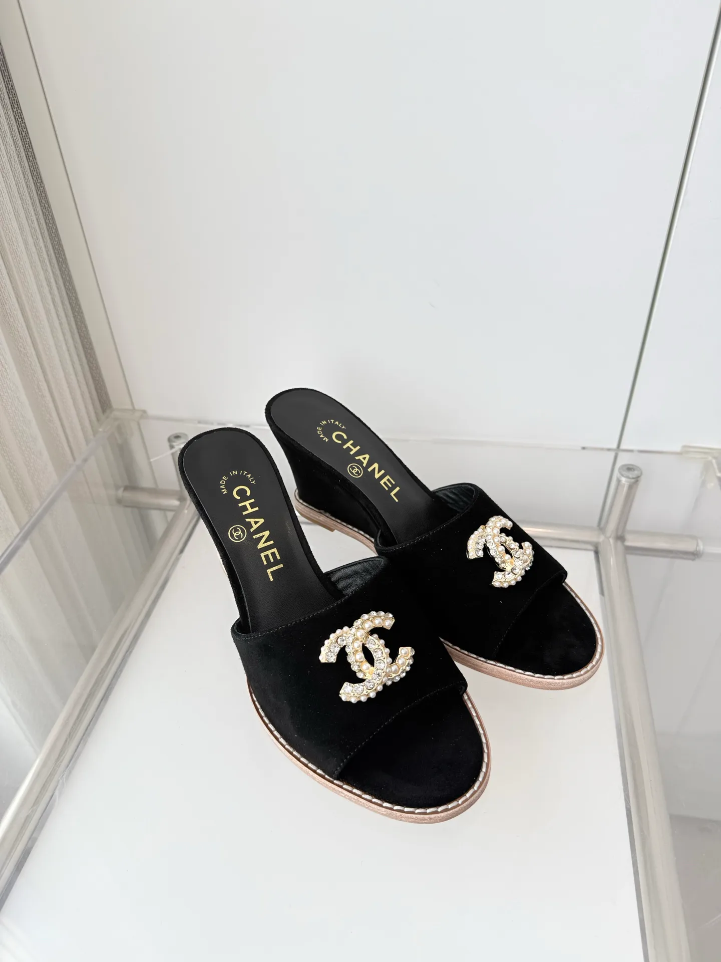 Босоножки Женские Chanel 18120711