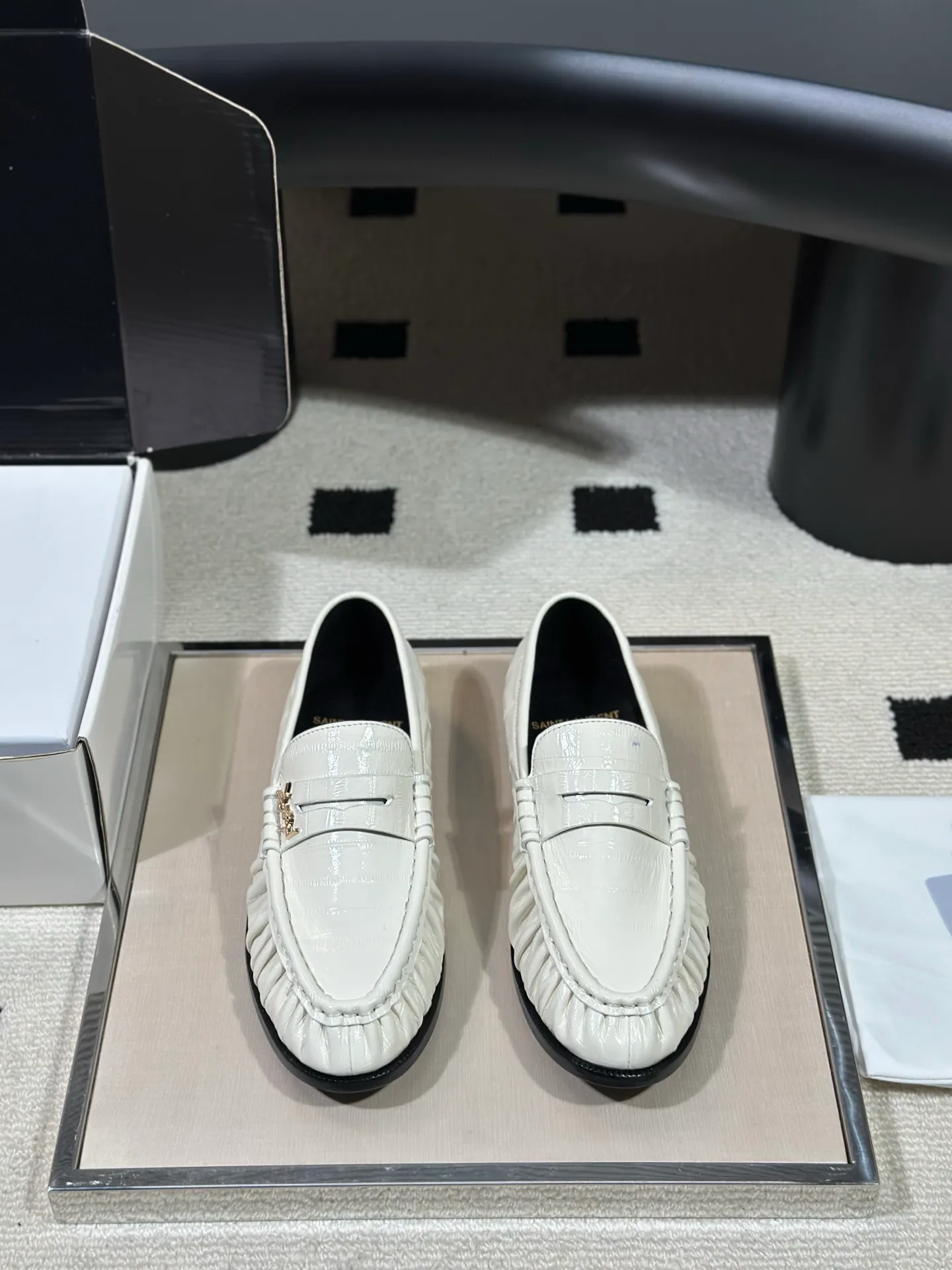 Лоферы И Мокасины Женские Saint Laurent 18041769