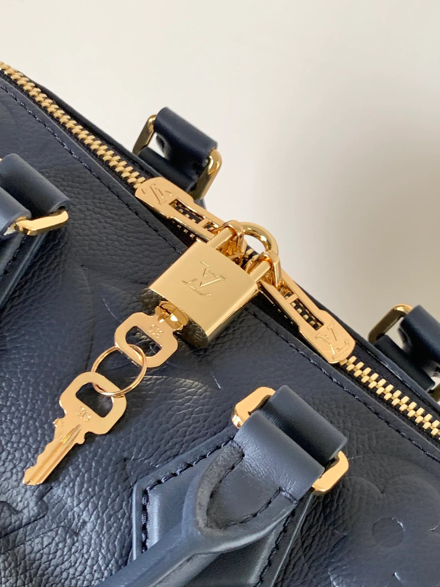 Классические Сумки Женские Louis Vuitton 11488626