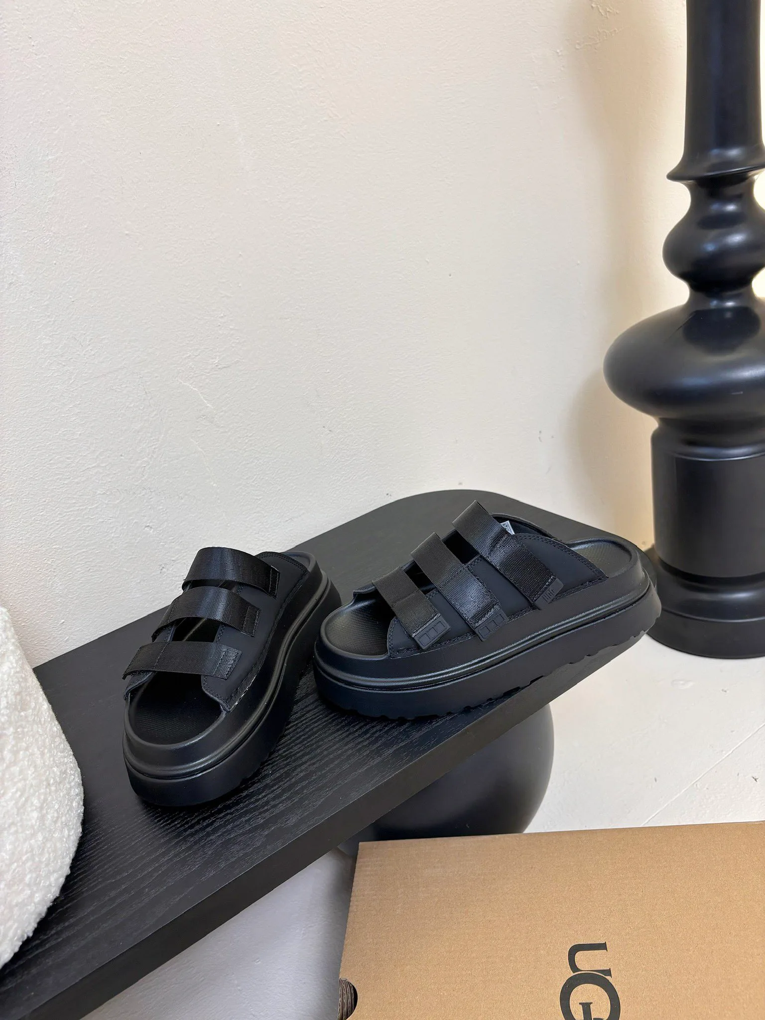 Шлепанцы Женские Ugg 302088