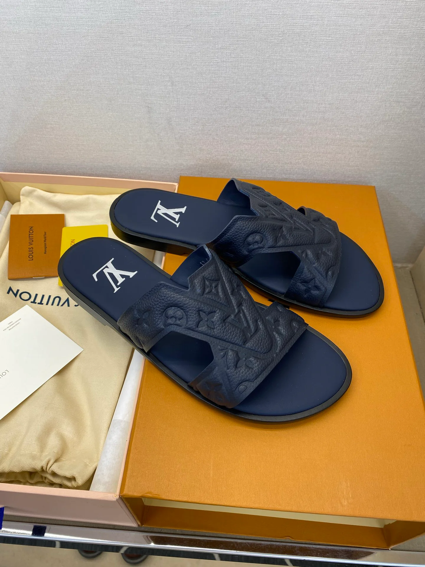 Шлепанцы Мужские Louis Vuitton 11956887