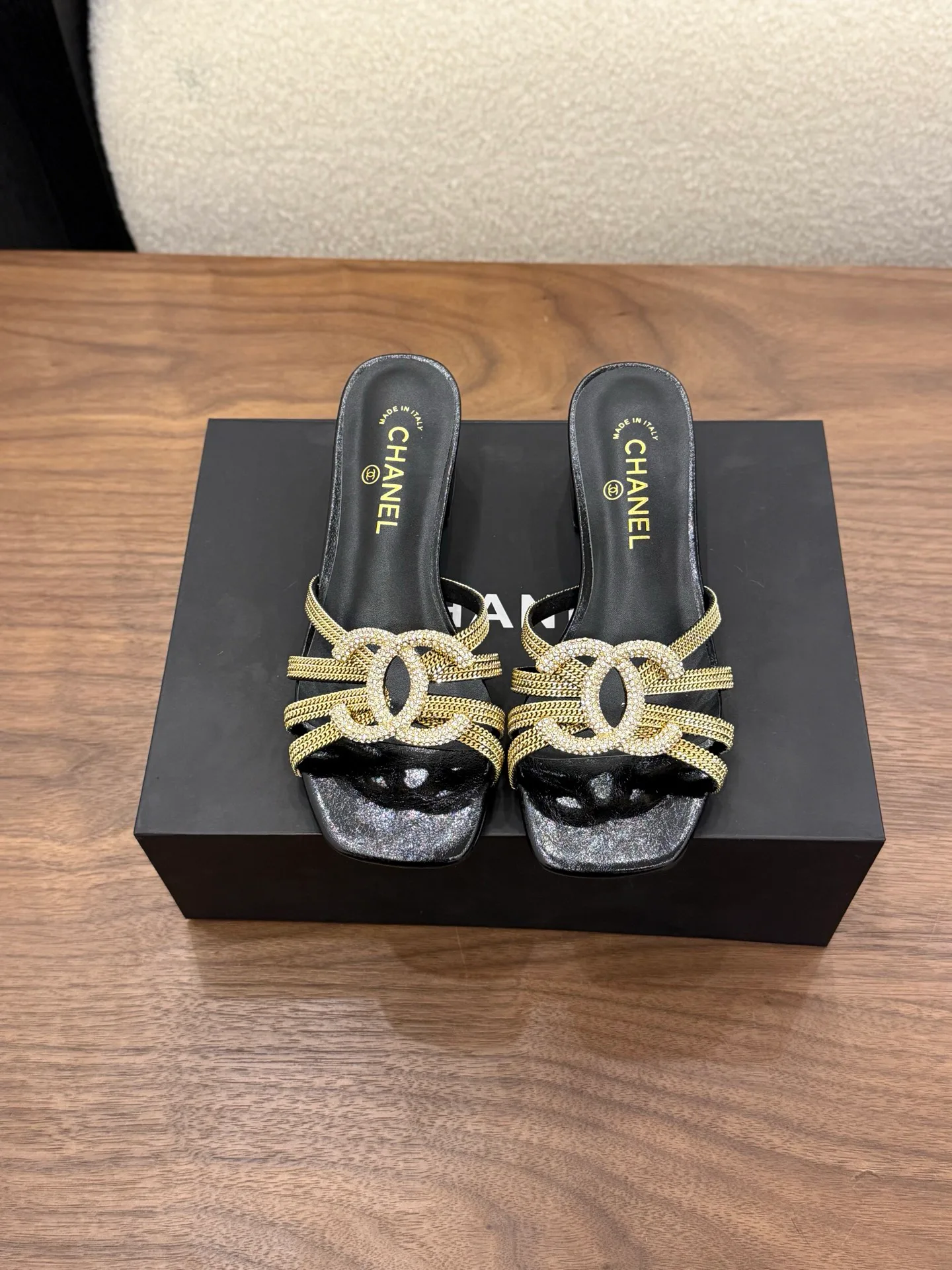 Сандалии Женские Chanel 11559288