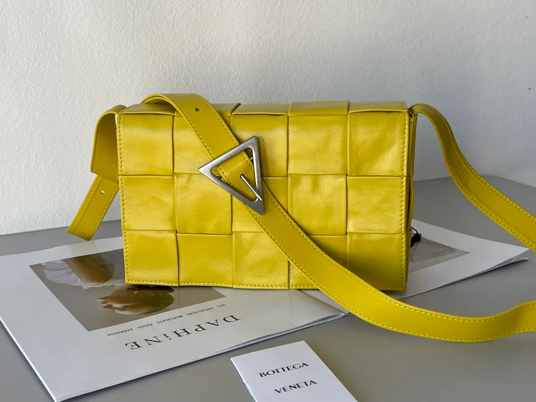 Классические Сумки Женские Bottega Veneta 17488709