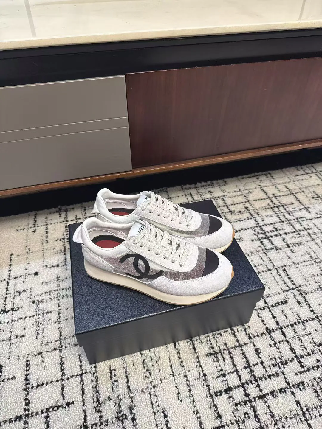 Кроссовки Женские Chanel 10475949