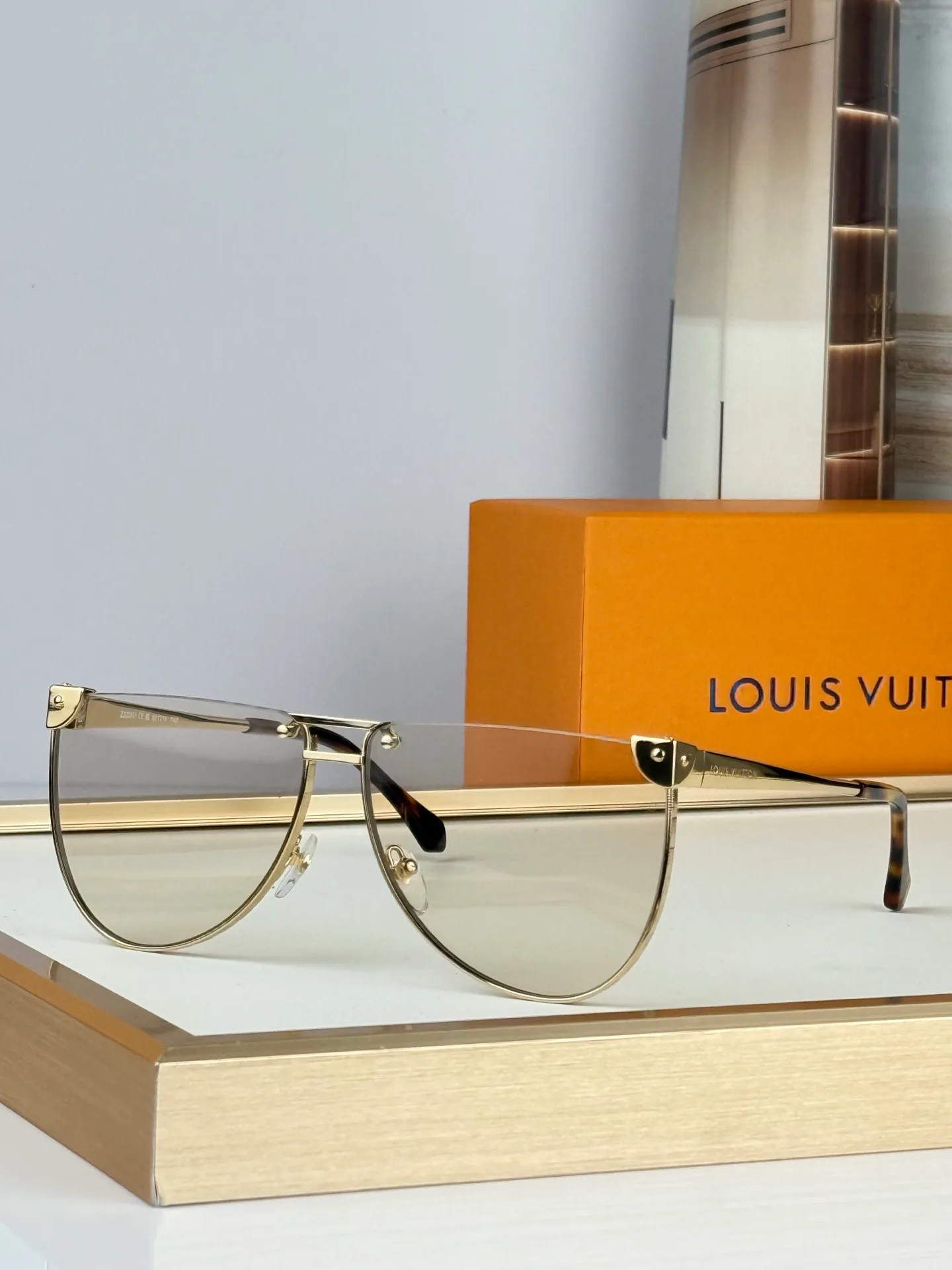 Очки Louis Vuitton 17366453