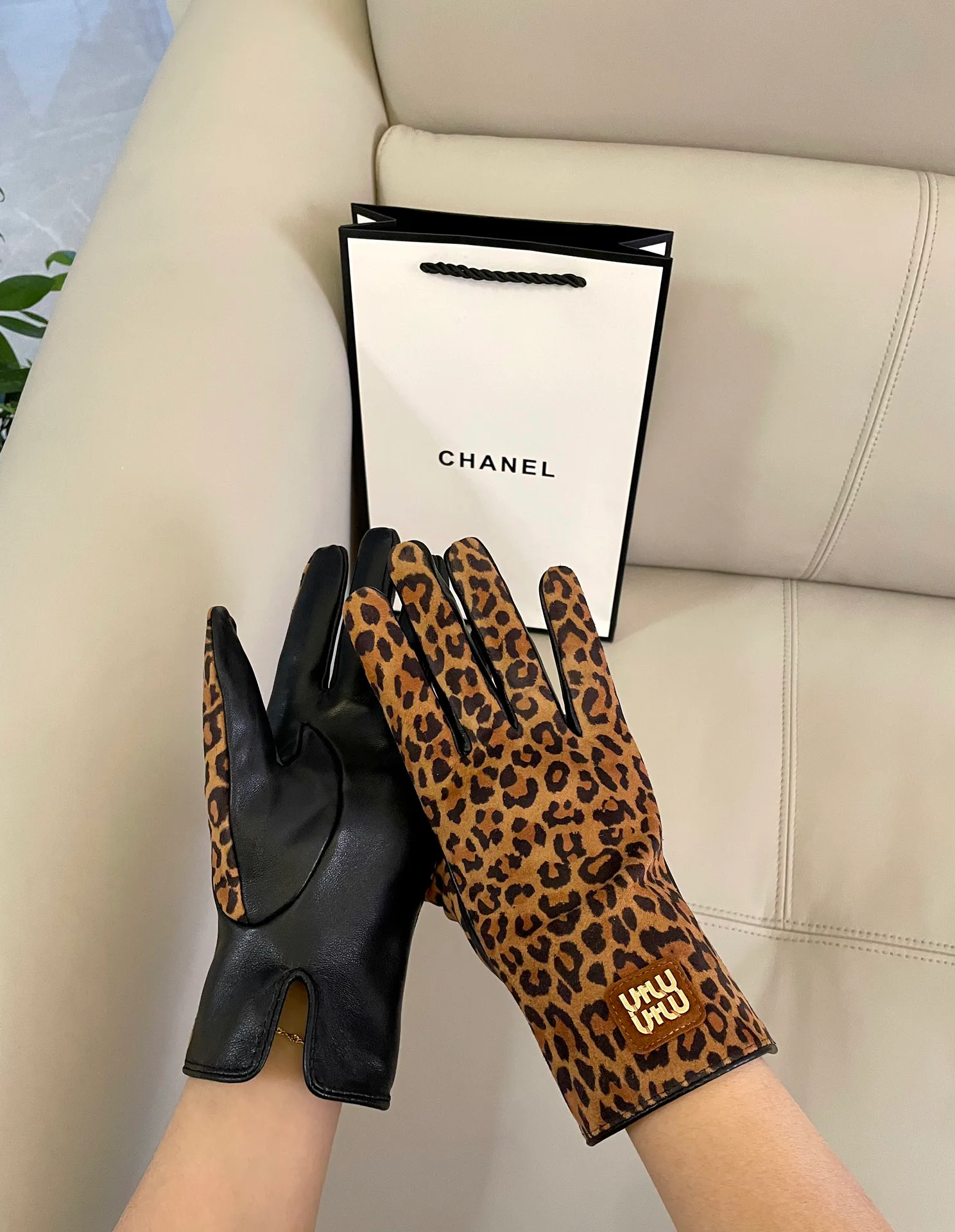 Перчатки Miu Miu 262325