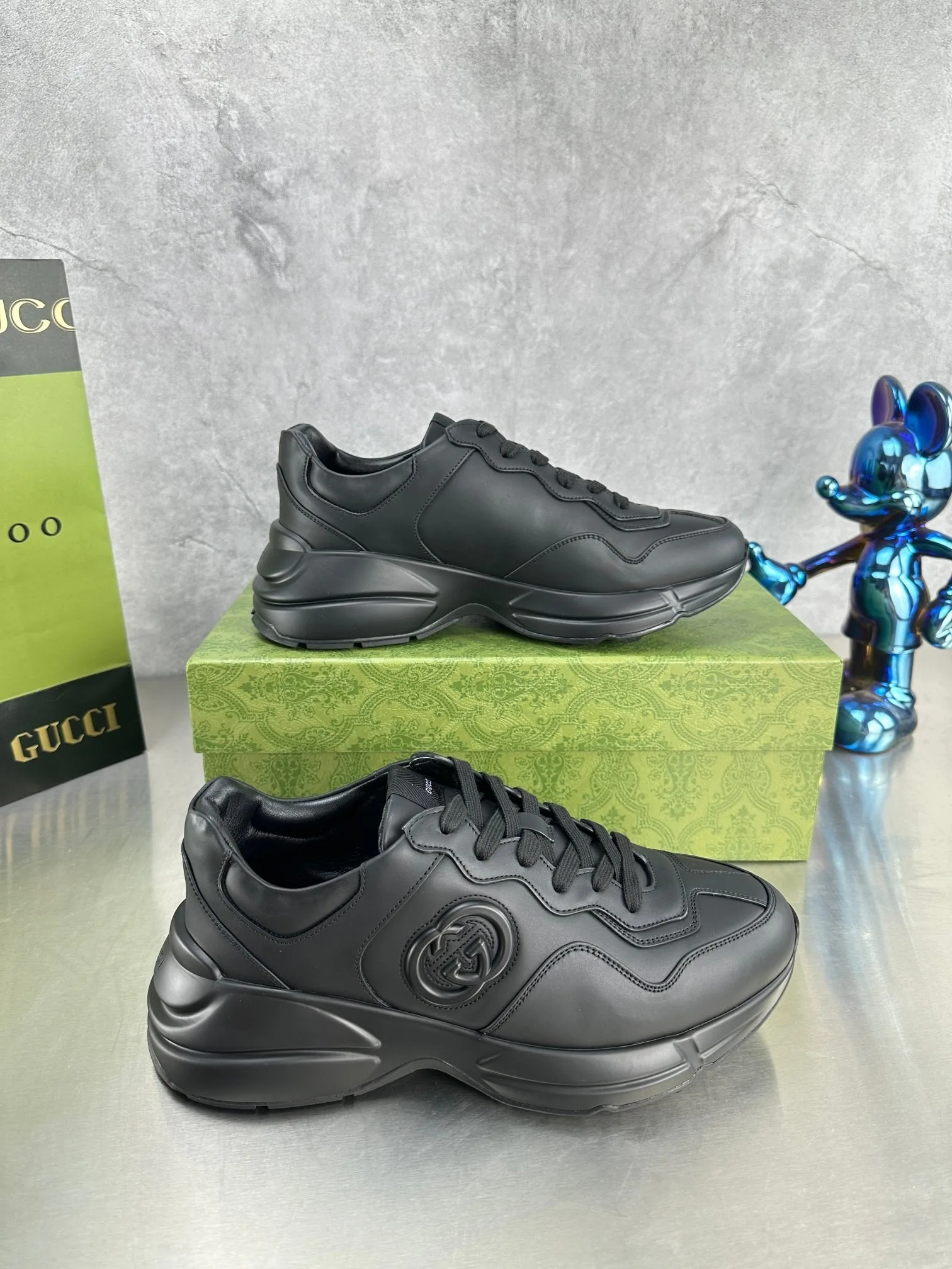 Кроссовки Женские Gucci 23358